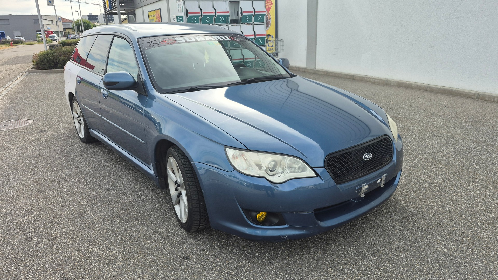 SUBARU Legacy 2.0R AWD Swiss-image-2