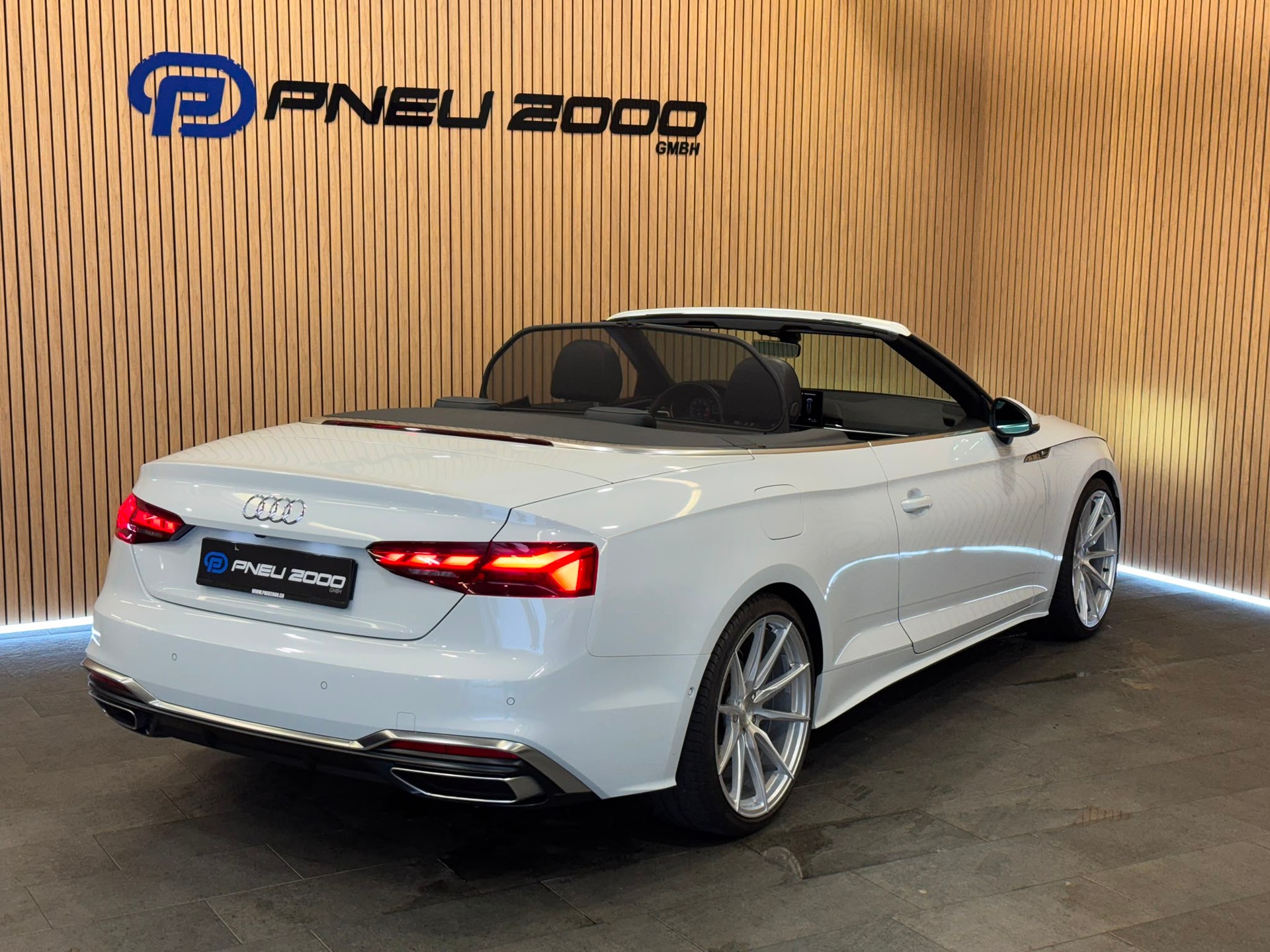 AUDI A5 Cabriolet 40 TDI S-Line S-tronic-image-8