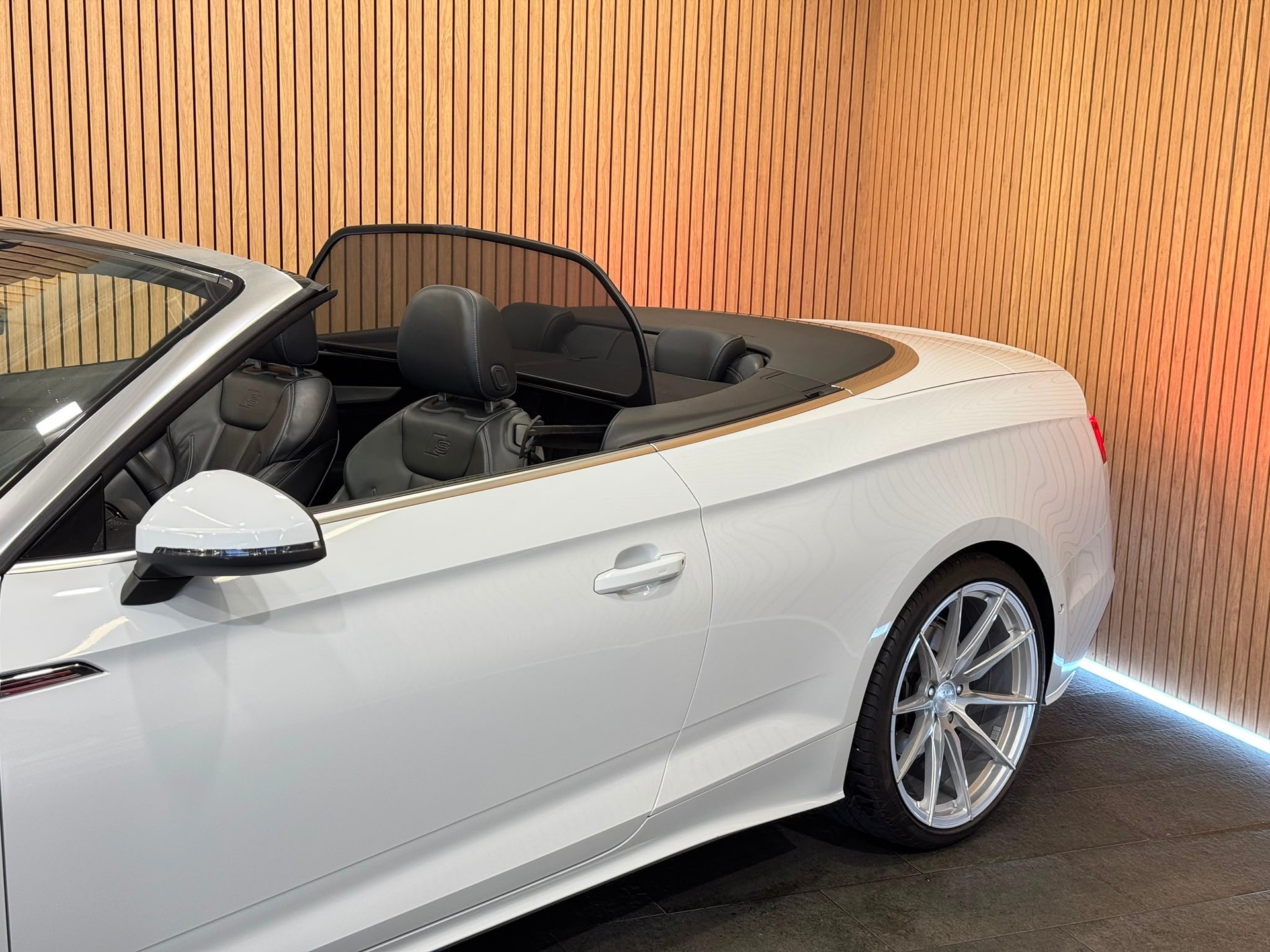 AUDI A5 Cabriolet 40 TDI S-Line S-tronic-image-5
