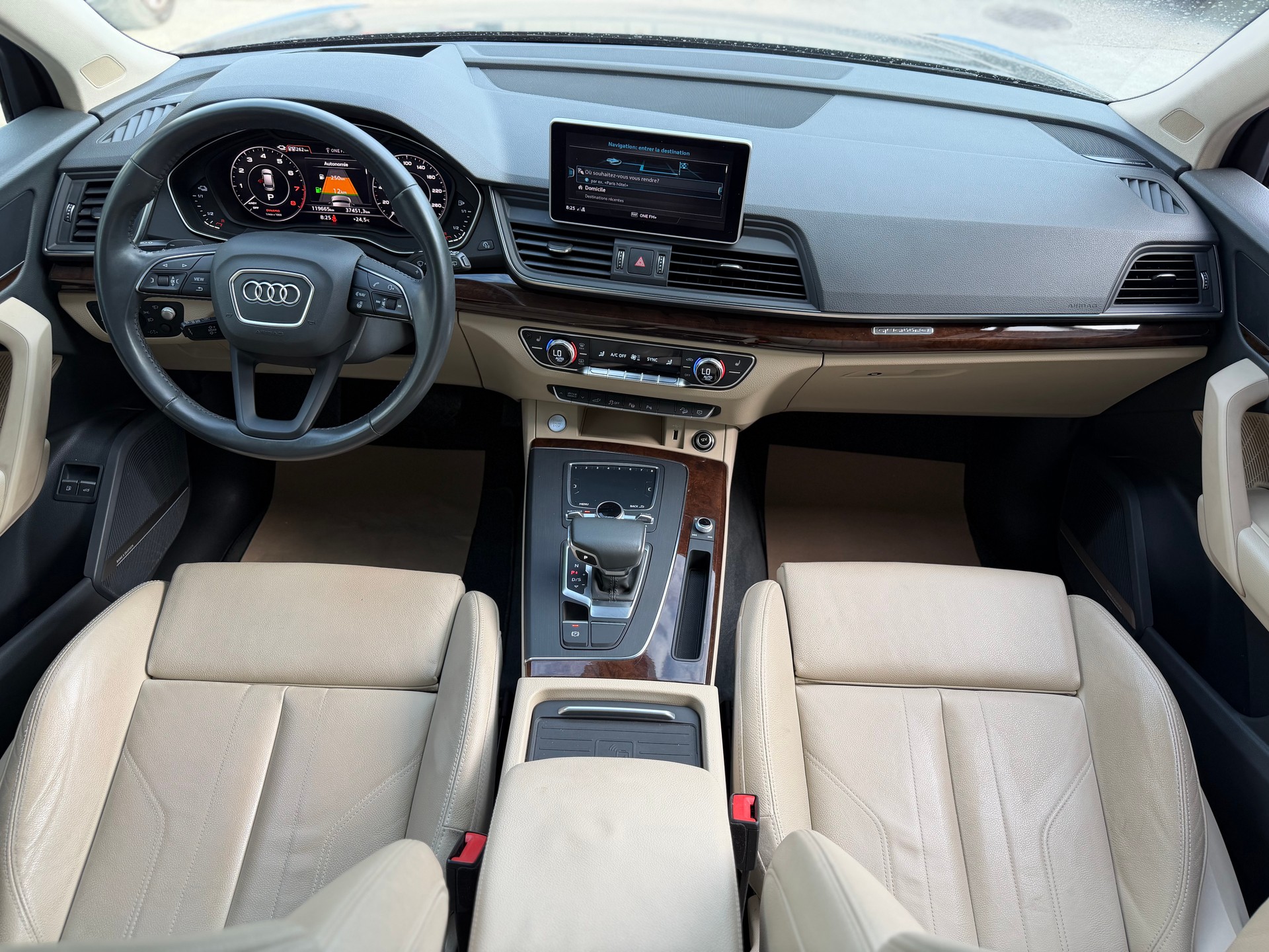 AUDI Q5 55 TFSI e sport quattro-image-10