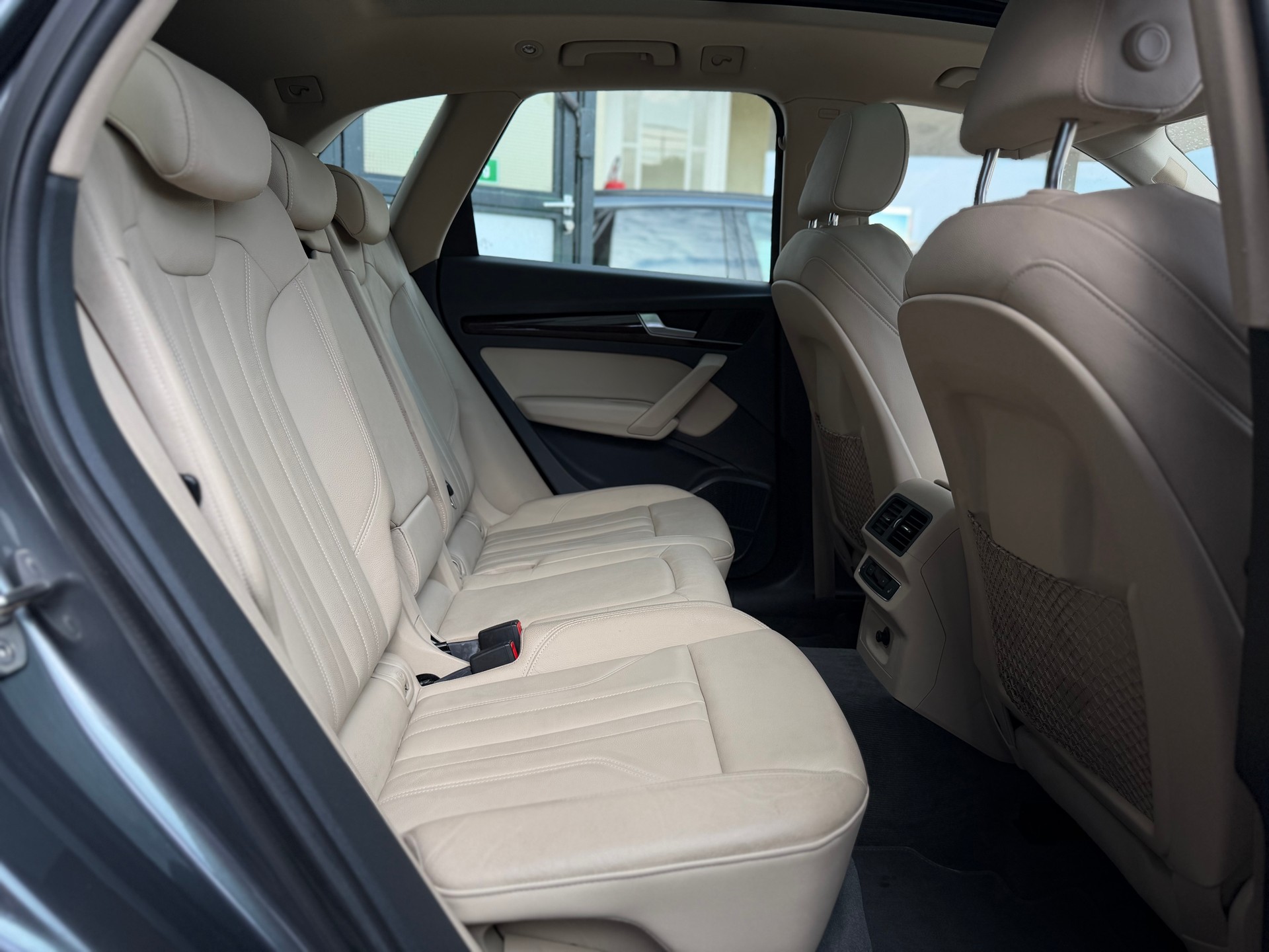 AUDI Q5 55 TFSI e sport quattro-image-11