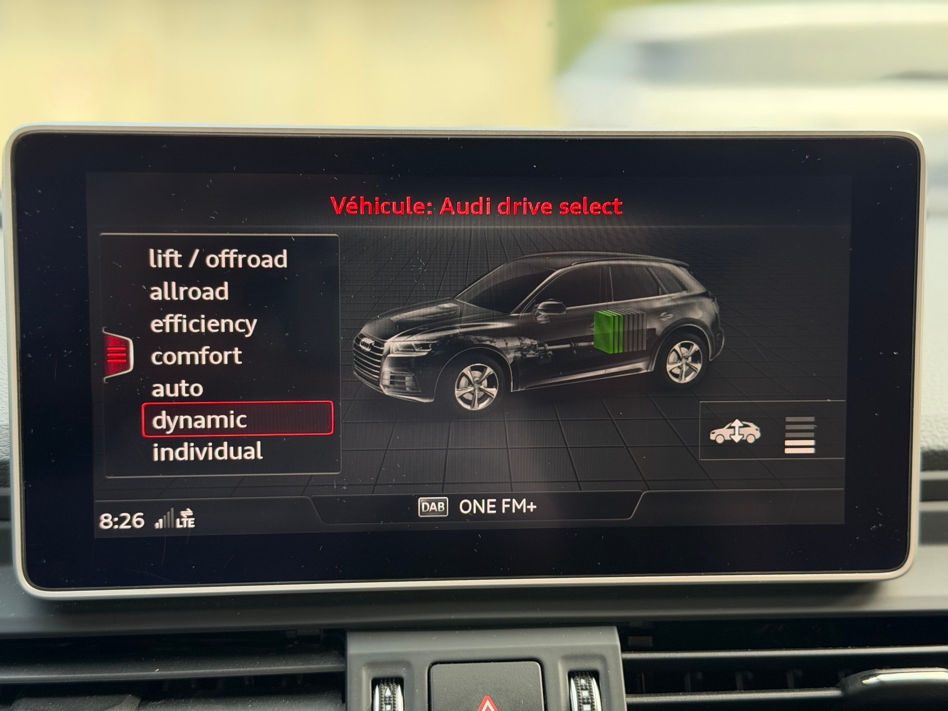 AUDI Q5 55 TFSI e sport quattro-image-17