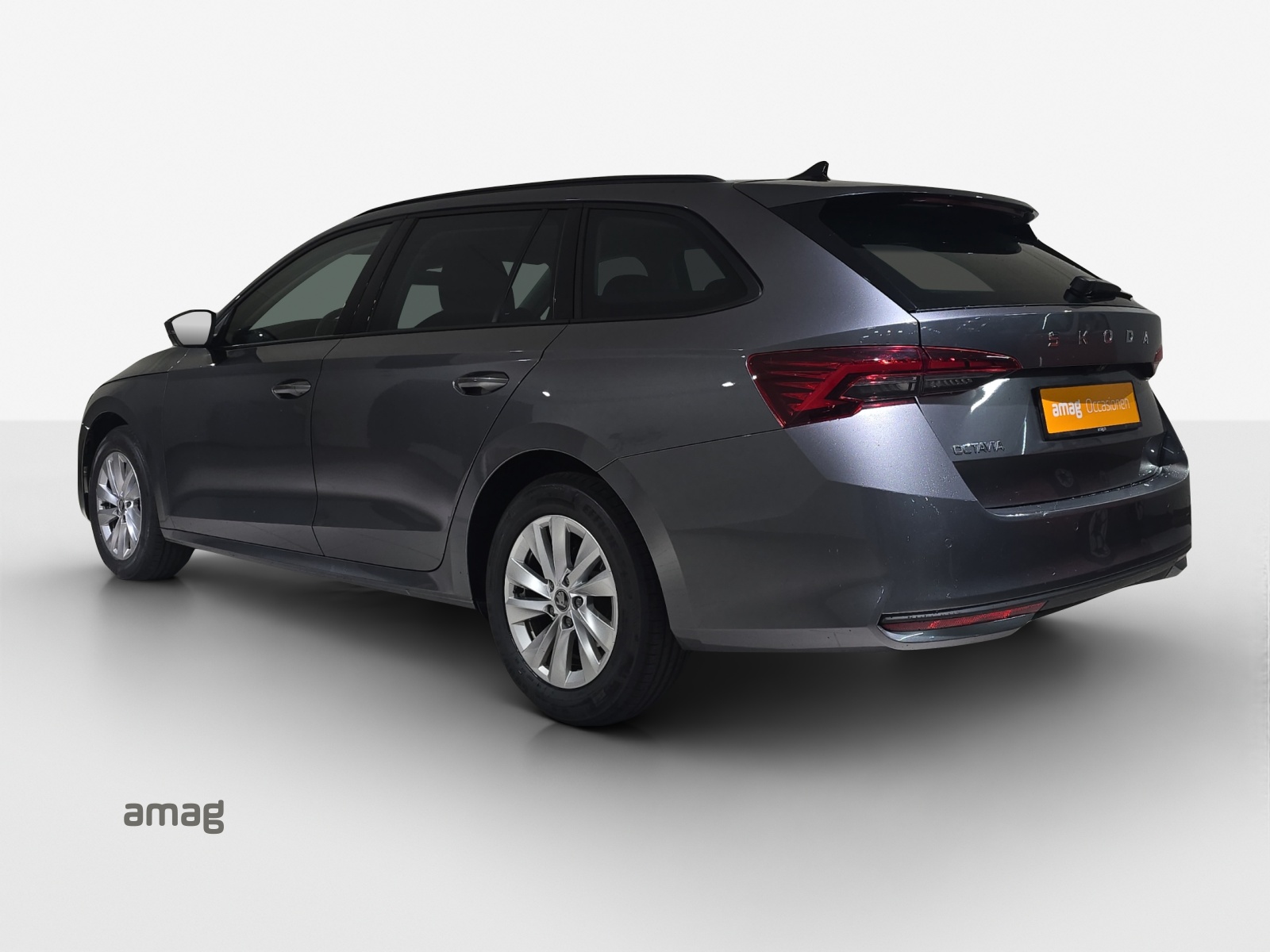 SKODA Octavia Combi 1.5 TSI mHEV DSG Dynamic-image-2