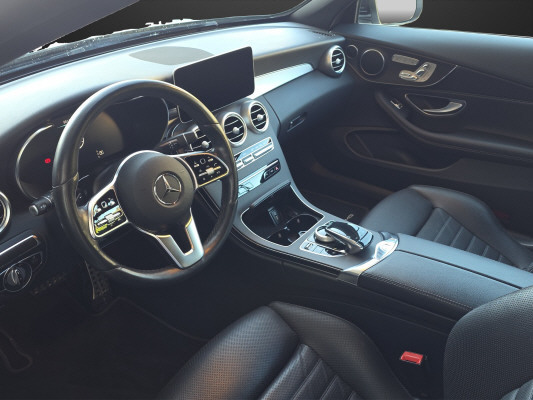MERCEDES-BENZ C 300 AMG Line-image-6