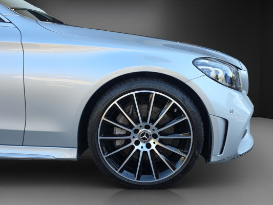 MERCEDES-BENZ C 300 AMG Line-image-5