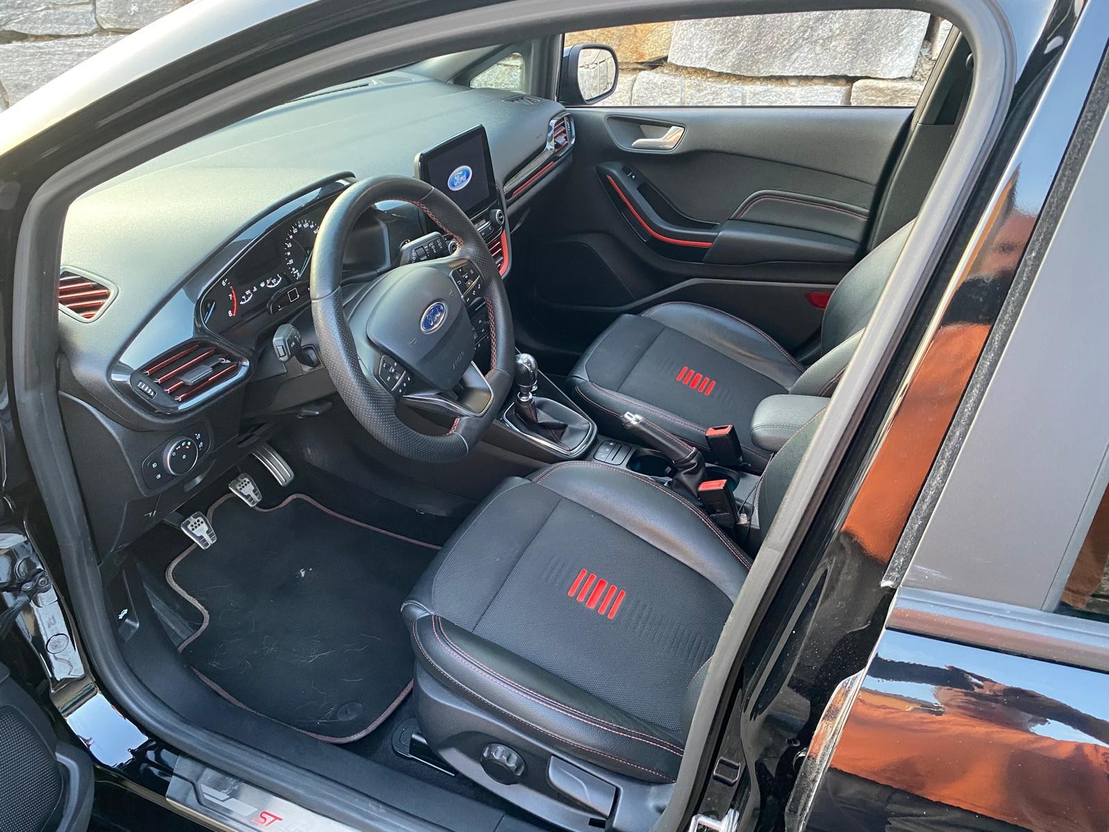 FORD Fiesta 1.0 SCTi ST Line-image-9