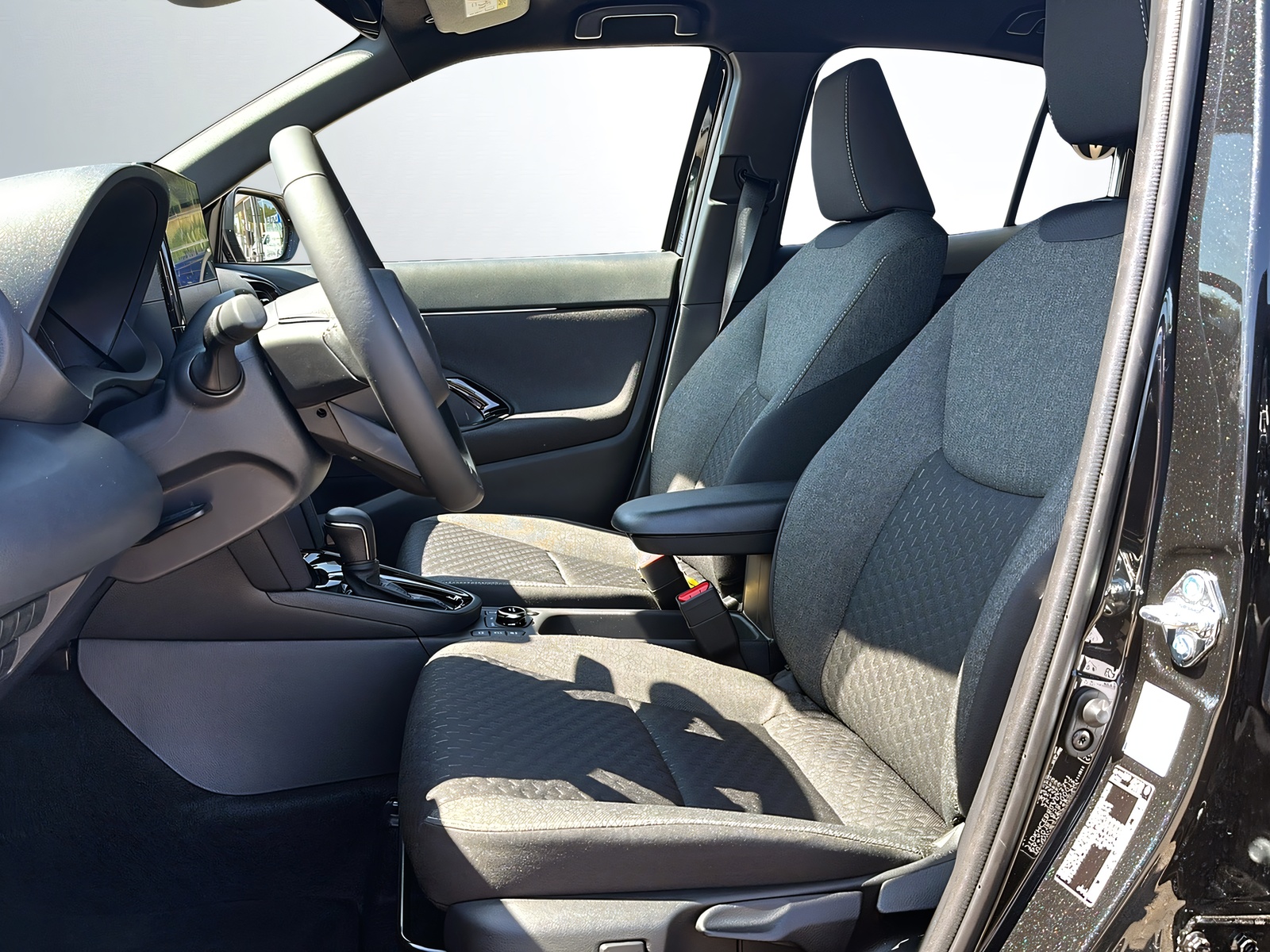 TOYOTA Yaris Cross 1.5 Trend AWDi e-CVT-showroom-element-3