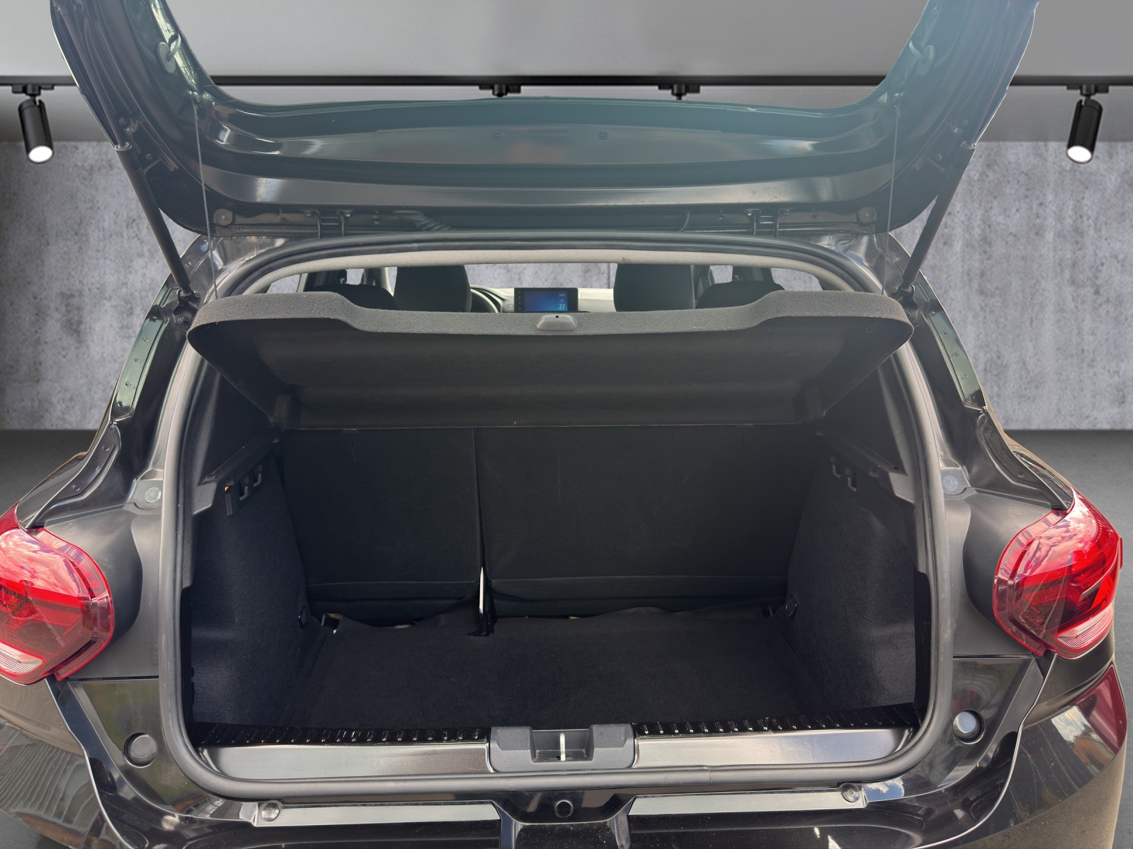 DACIA Sandero Stepway TCe 90 Comfort-image-11