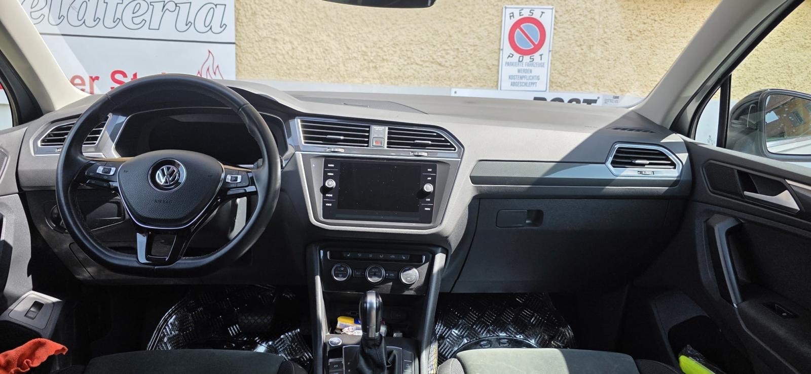 VW Tiguan 2.0 TDI SCR Comfortline 4Motion DSG-image-5