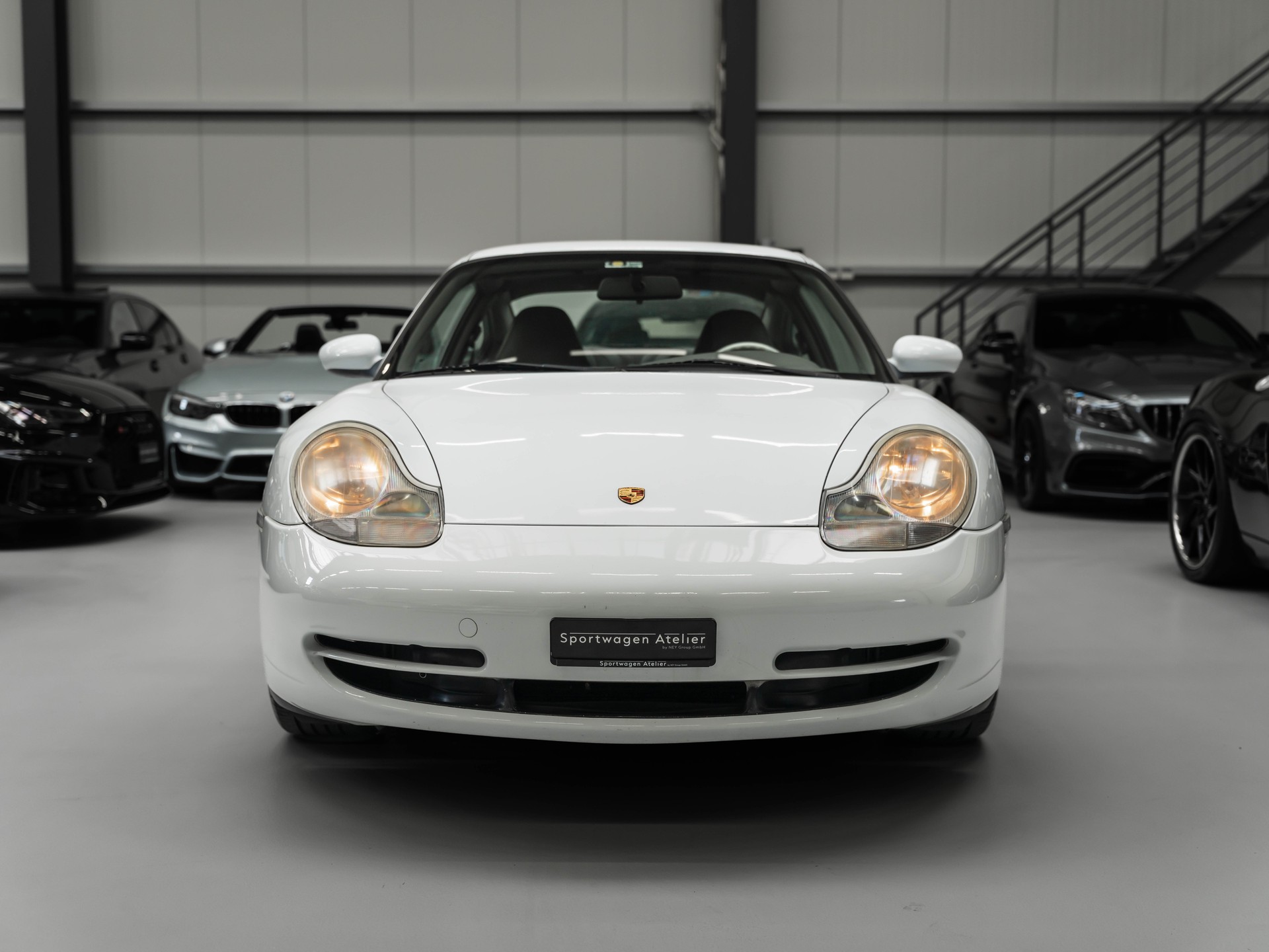 PORSCHE 911 Carrera 4-image-5