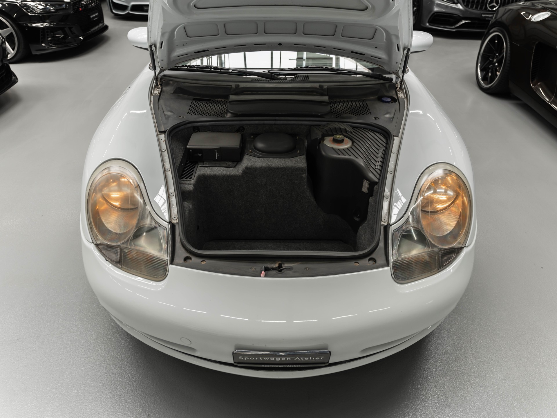 PORSCHE 911 Carrera 4-image-24