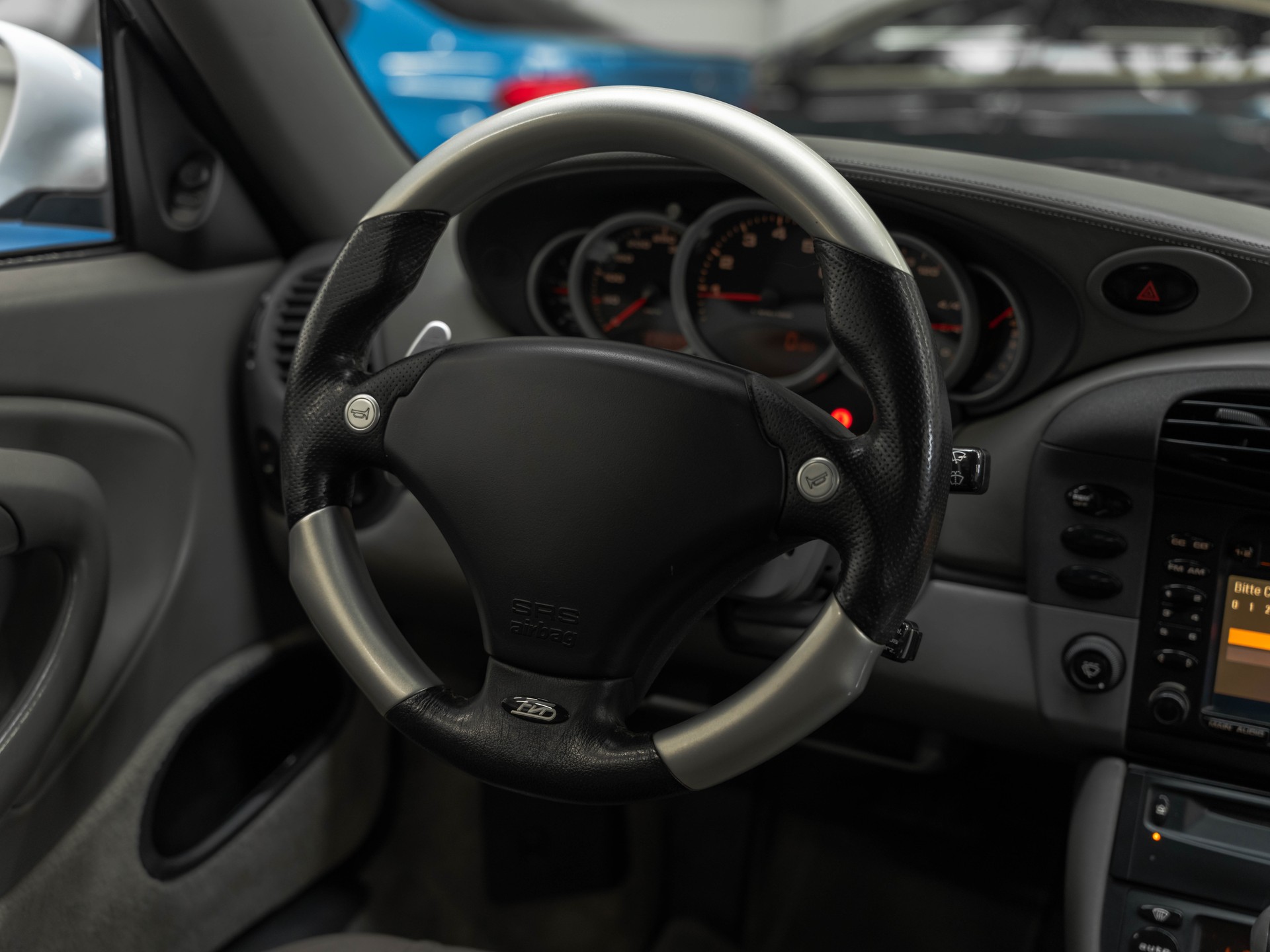 PORSCHE 911 Carrera 4-image-18