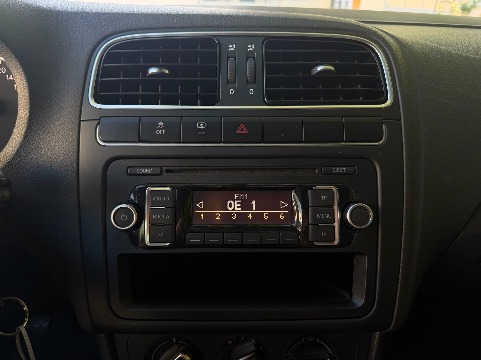 VW Polo 1.2 TSI Comfortline-image-16