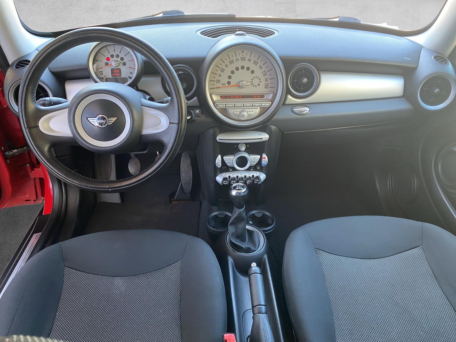 MINI Cooper-image-8