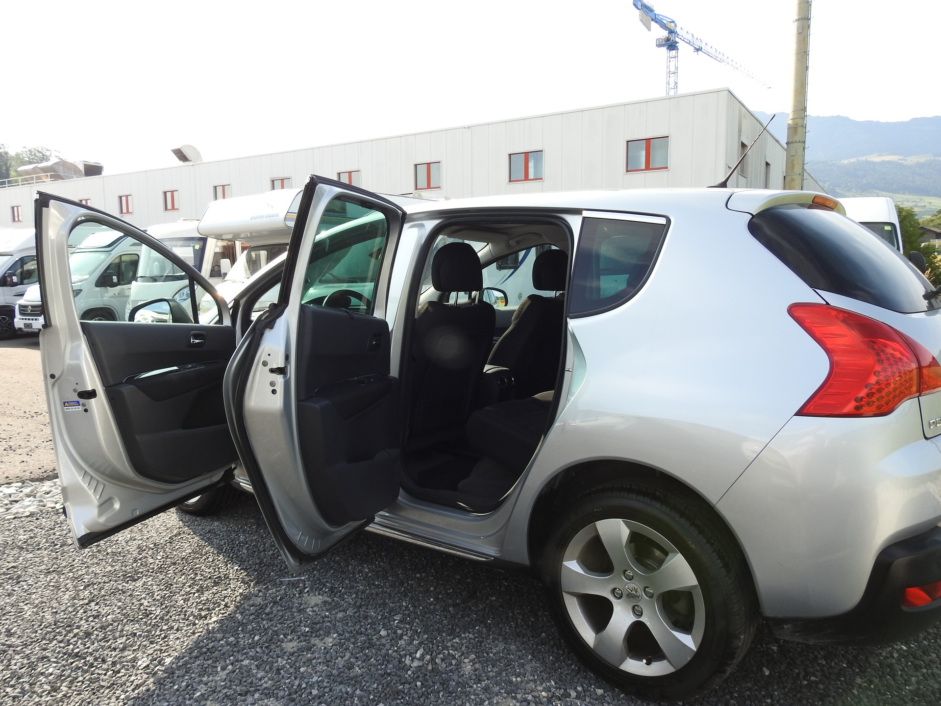 PEUGEOT 3008 1.6 16V T Sport Pack Tiptronic-image-14