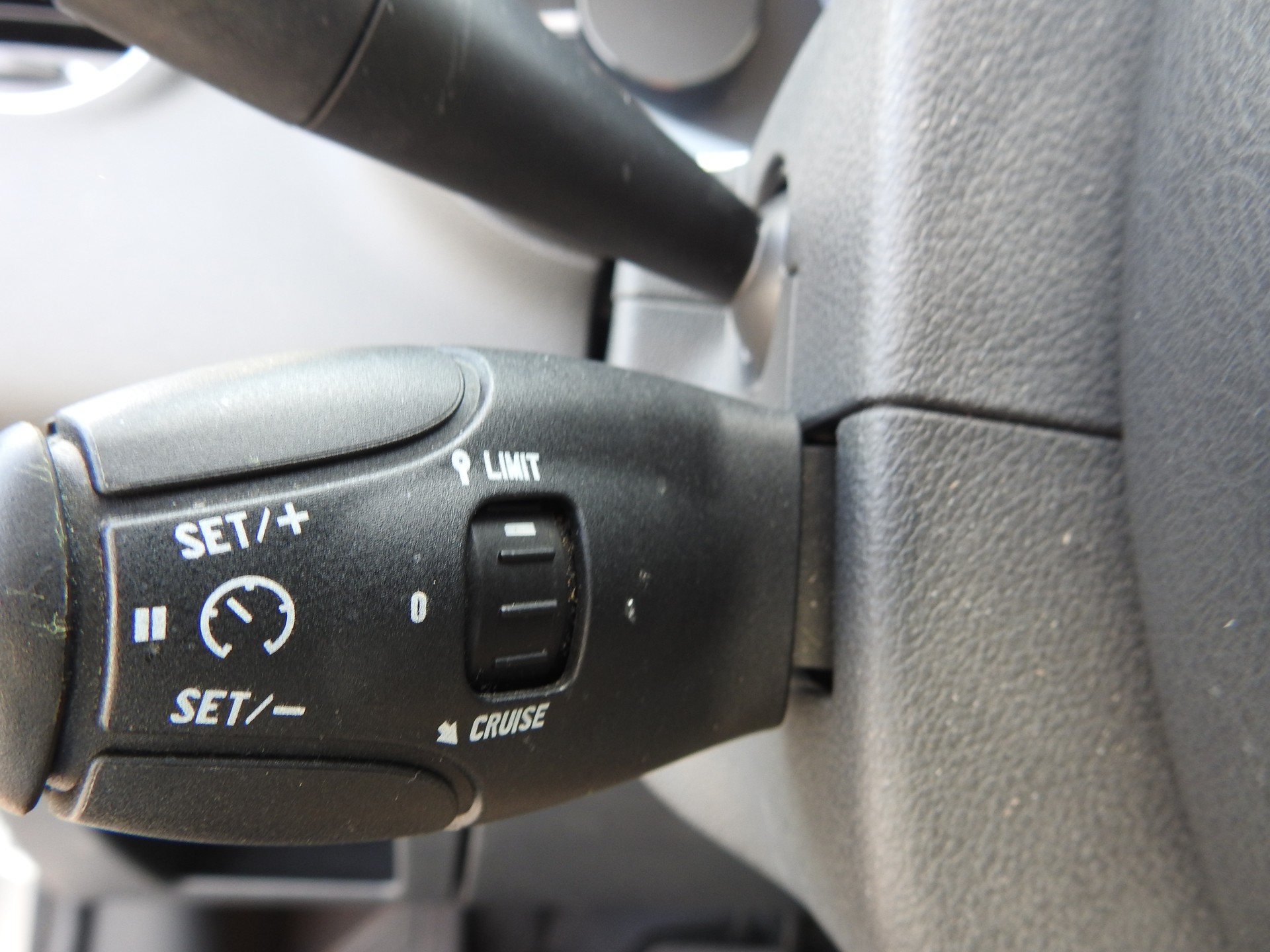 PEUGEOT 3008 1.6 16V T Sport Pack Tiptronic-image-23