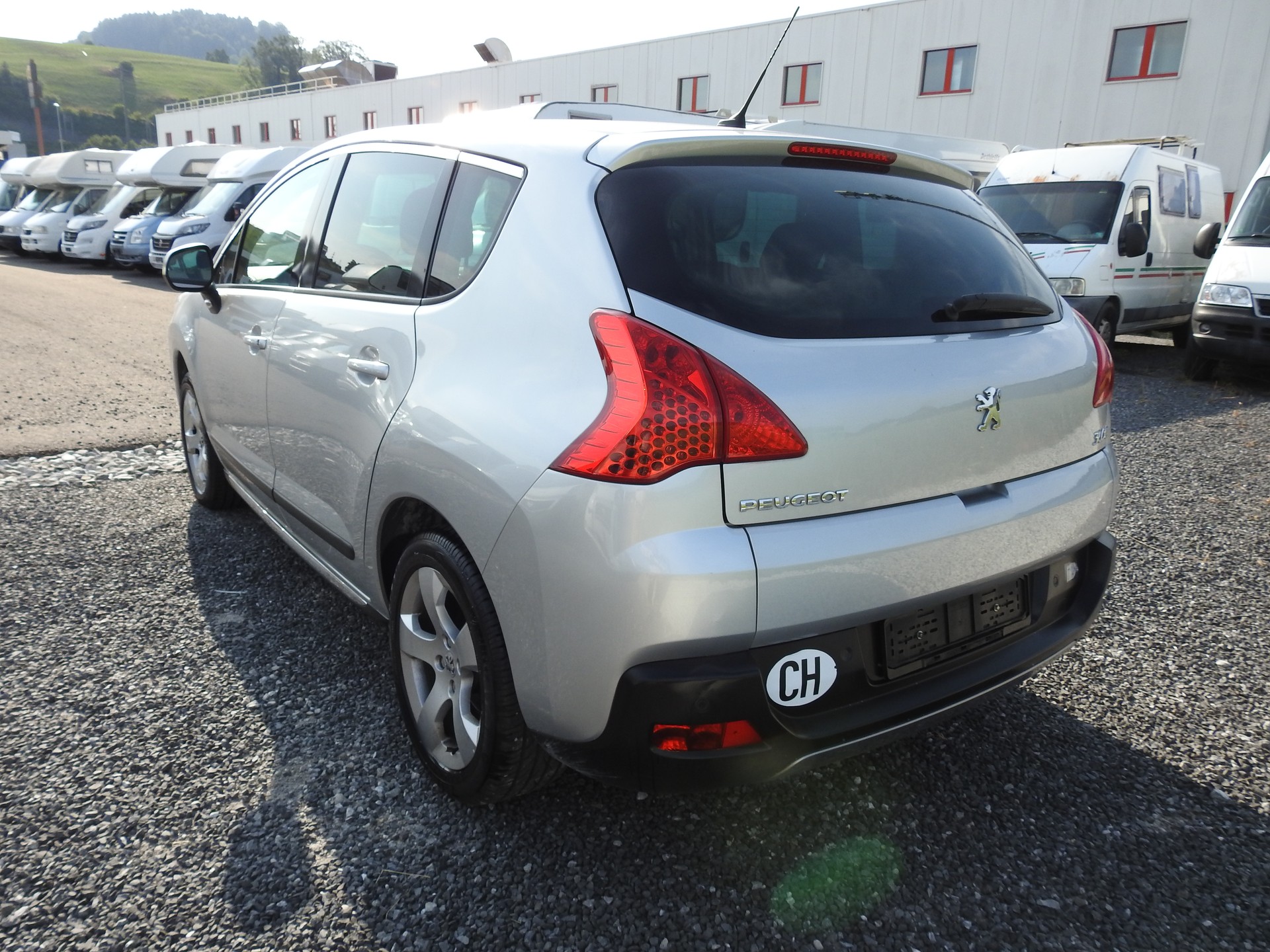 PEUGEOT 3008 1.6 16V T Sport Pack Tiptronic-image-3