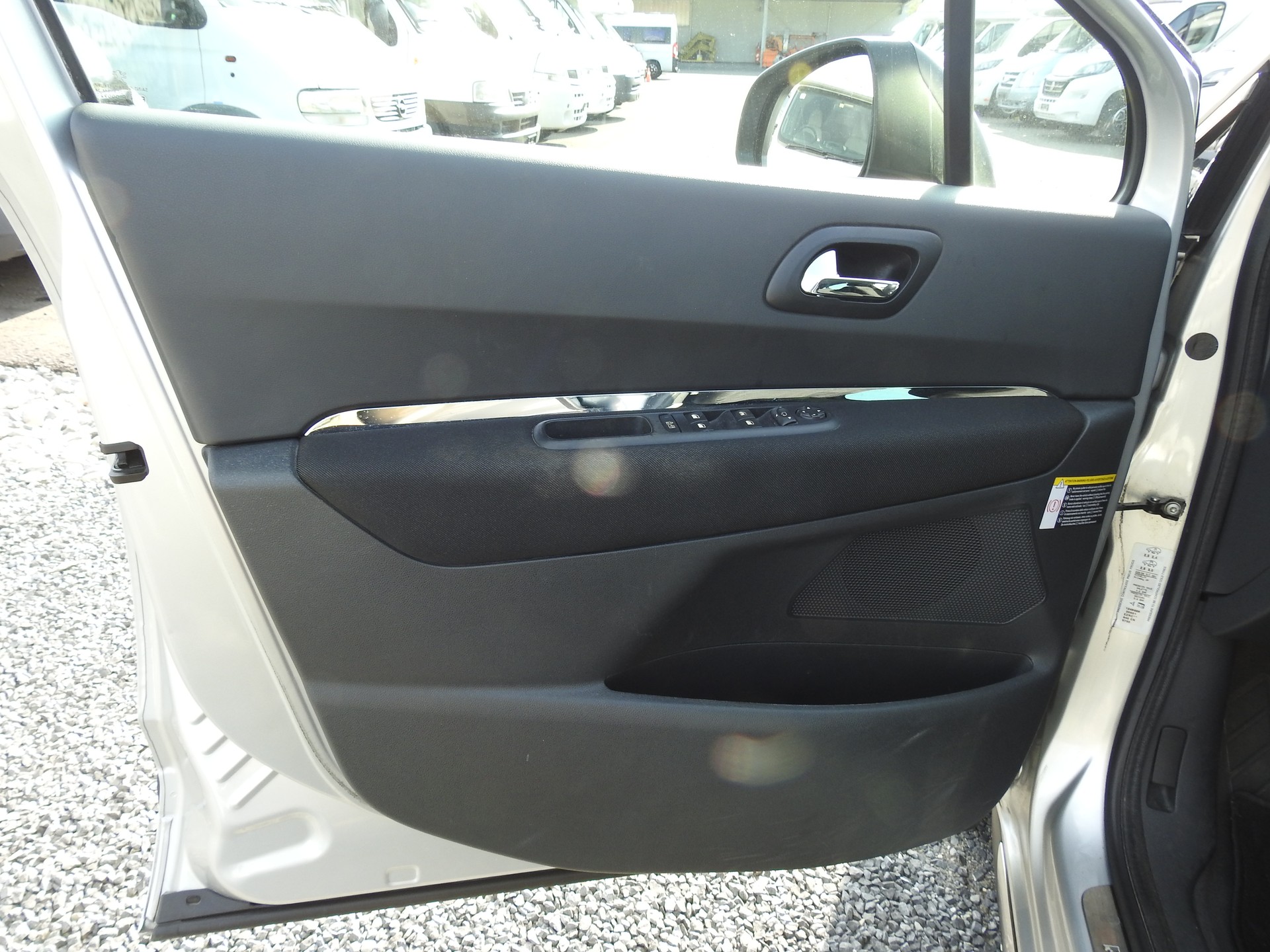PEUGEOT 3008 1.6 16V T Sport Pack Tiptronic-image-10