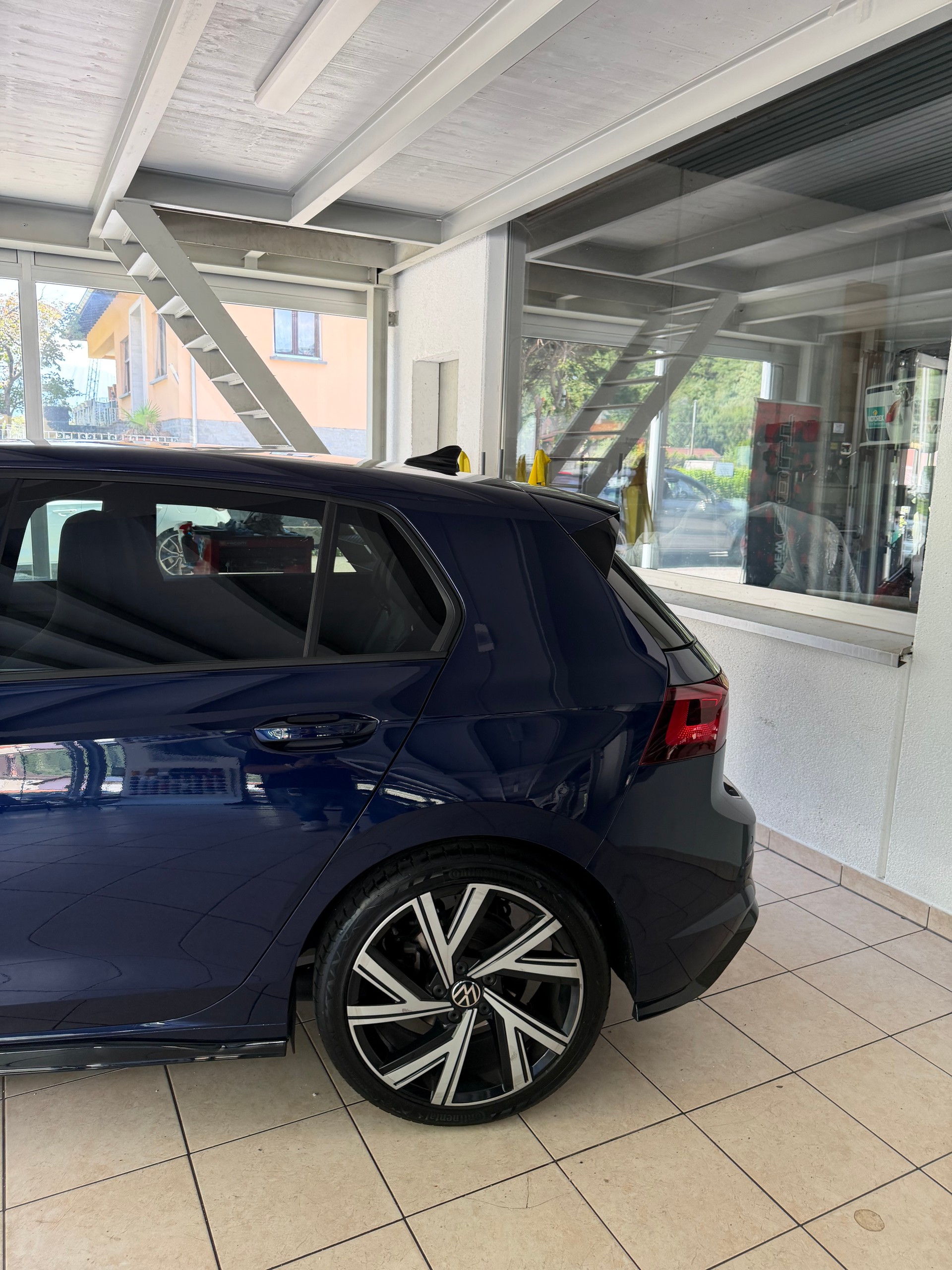 VW Golf 1.5 eTSI mHEV ACT R-Line DSG-image-3