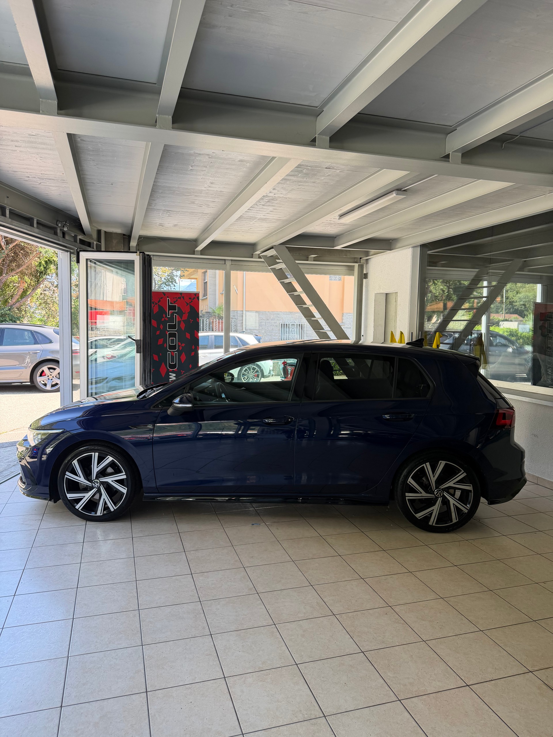 VW Golf 1.5 eTSI mHEV ACT R-Line DSG-image-2