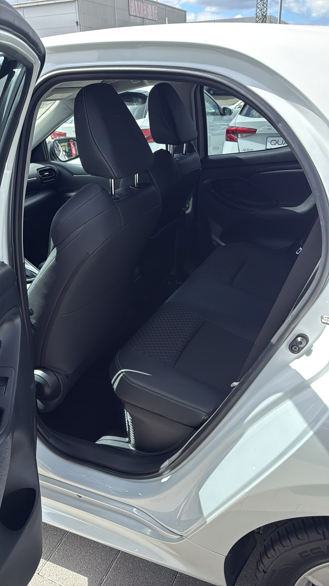 MAZDA 2 Hybrid Select-image-13