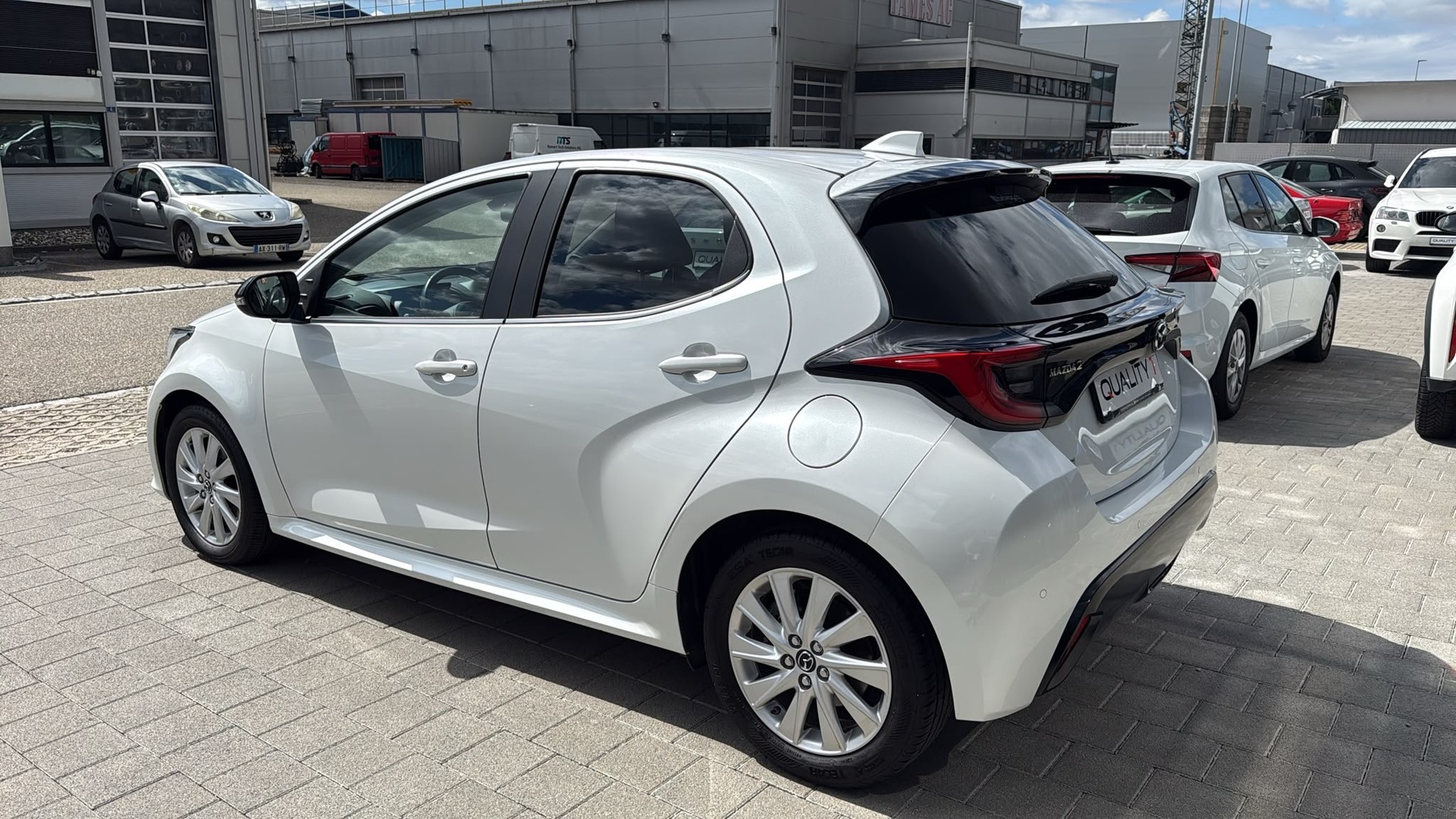 MAZDA 2 Hybrid Select-image-17