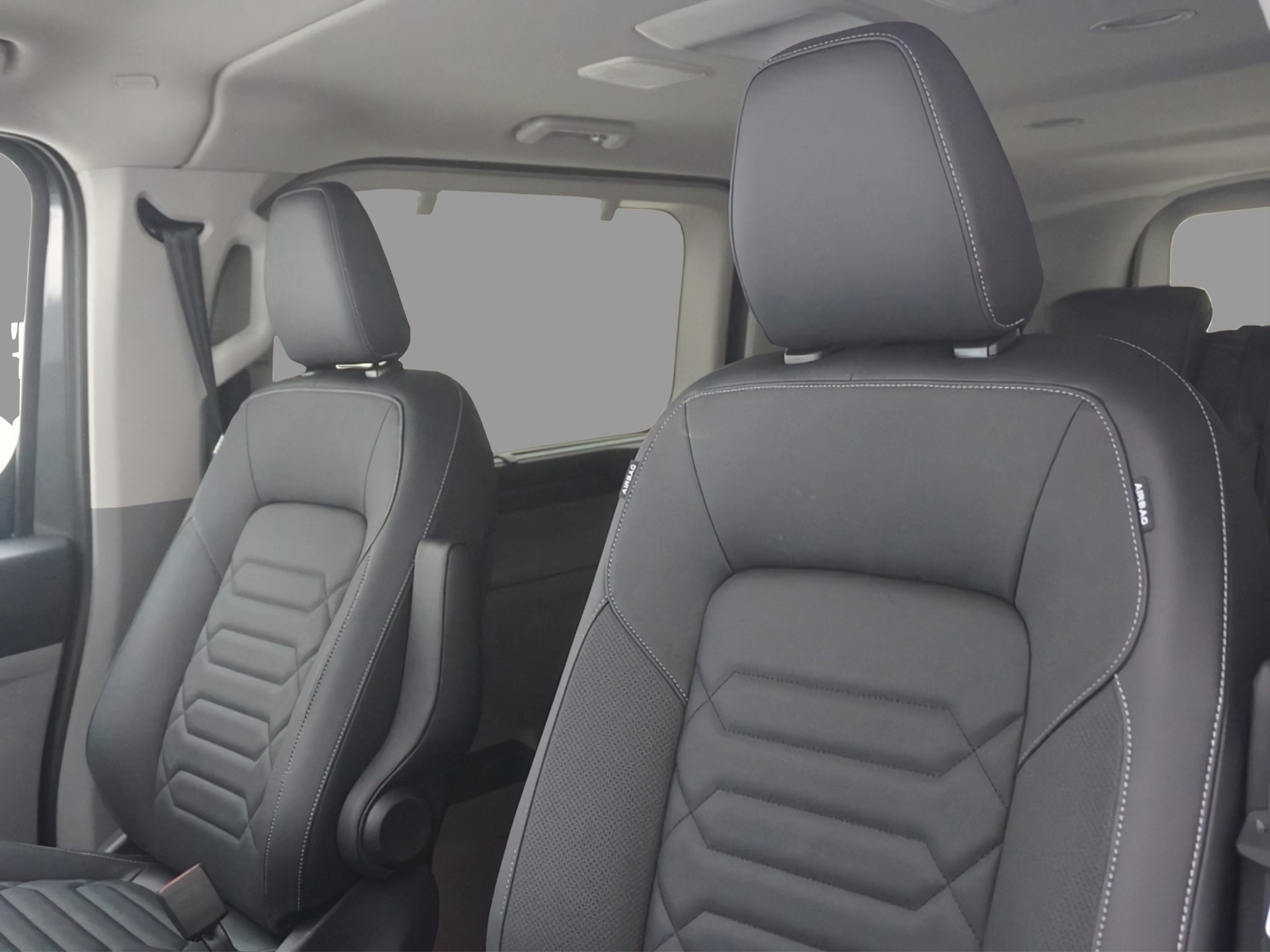 FORD Tourneo Custom 320 L2 2.0 EcoBlue 170 Titanium X-image-11