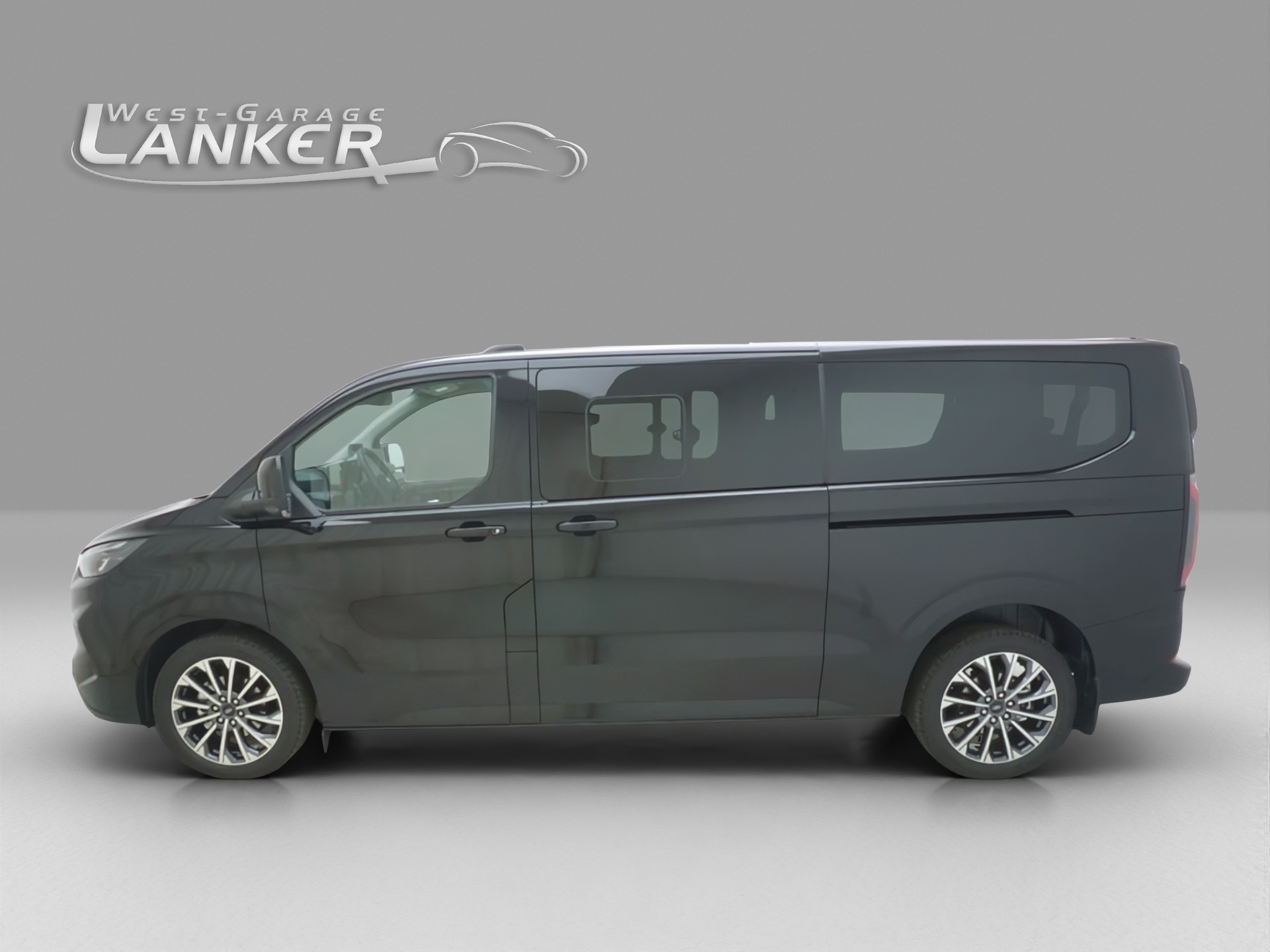 FORD Tourneo Custom 320 L2 2.0 EcoBlue 170 Titanium X-image-14