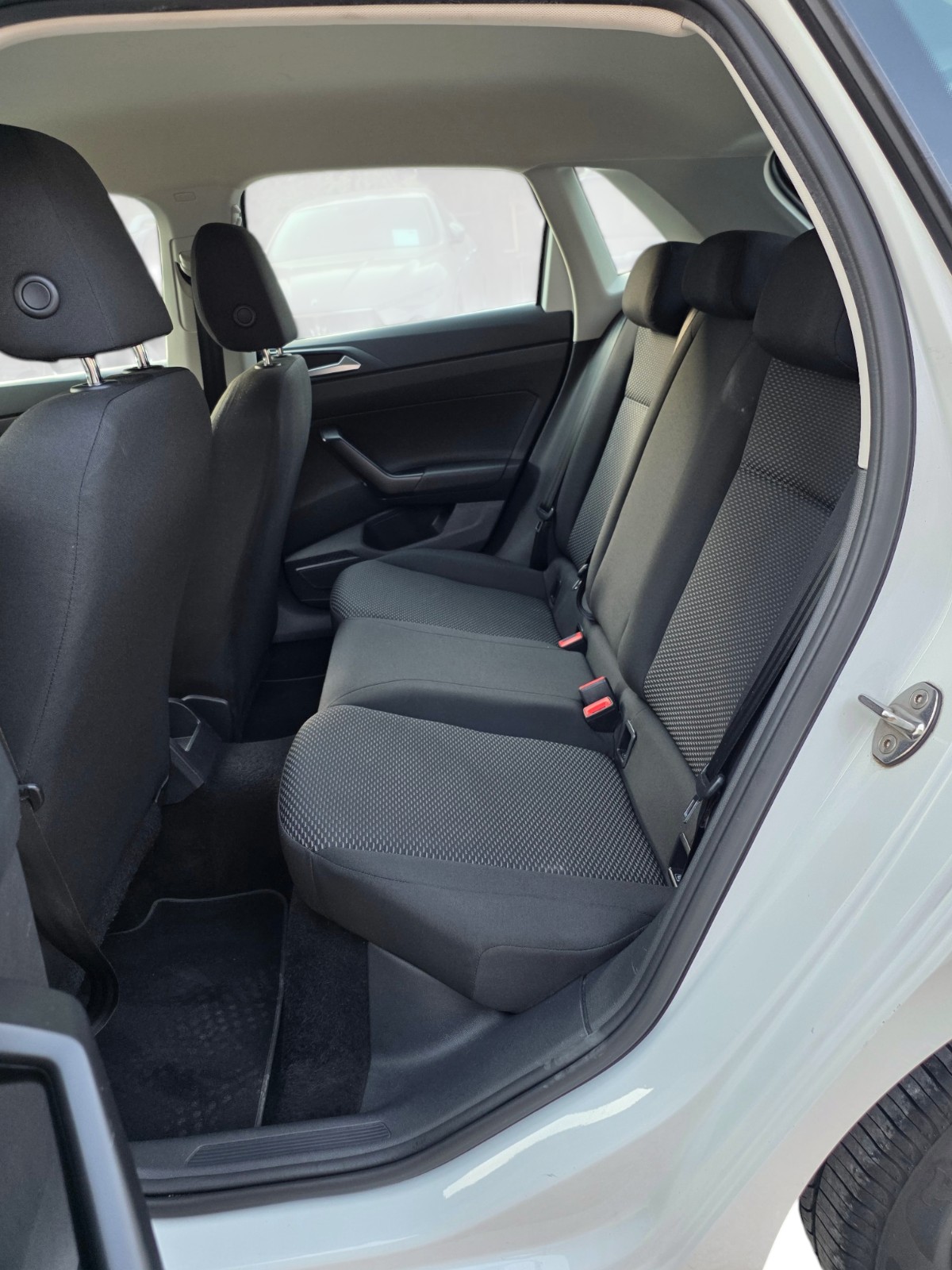VW Polo 1.0 BMT Trendline-image-12