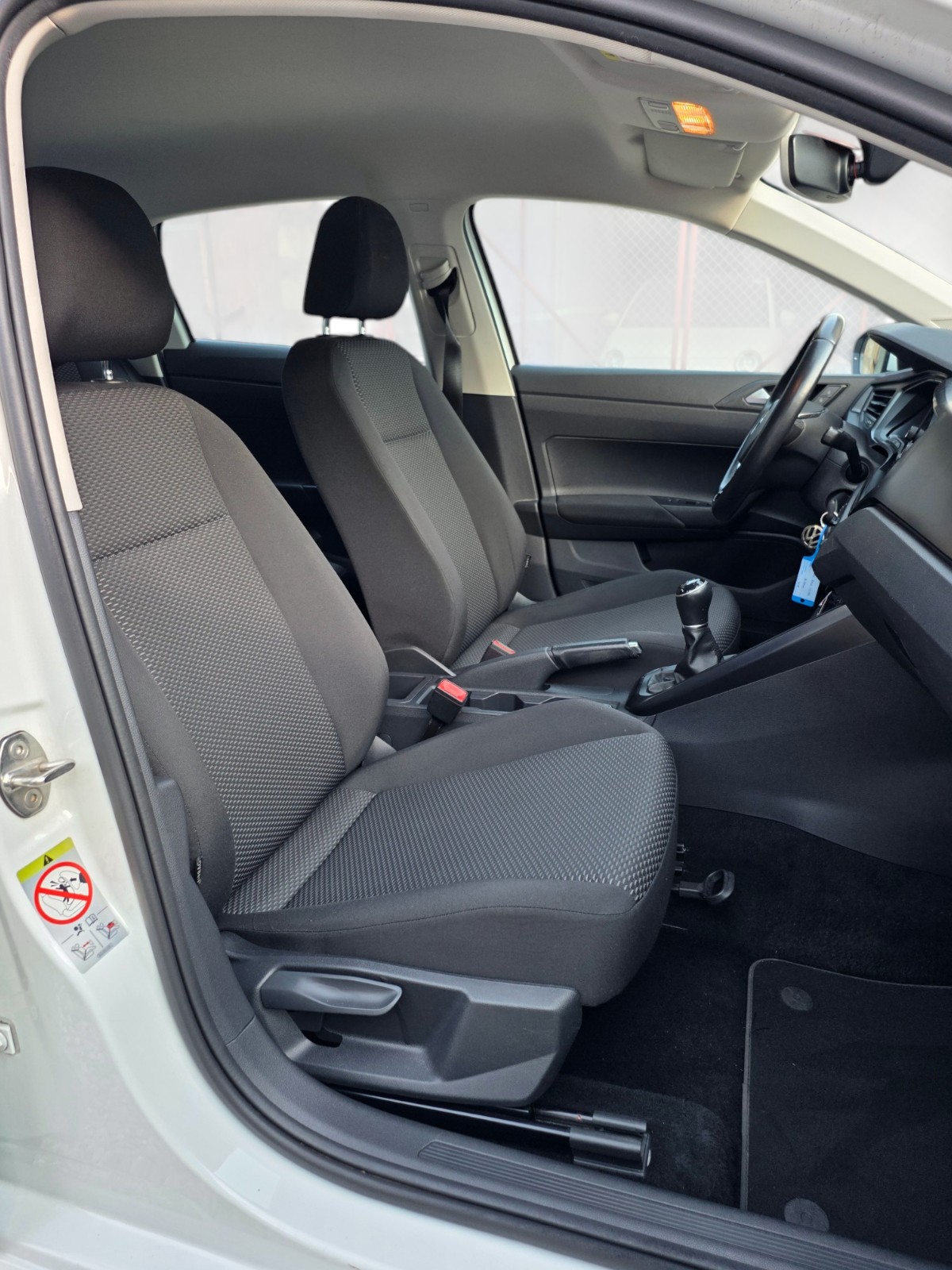 VW Polo 1.0 BMT Trendline-image-14