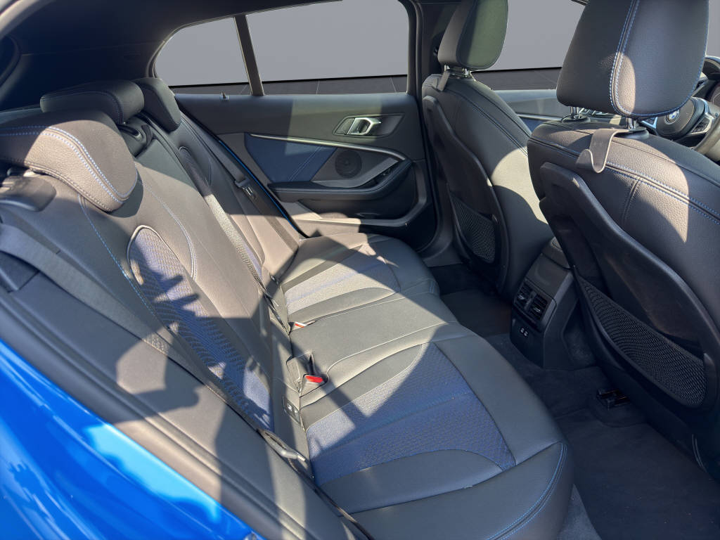 BMW 120d xDrive-image-9