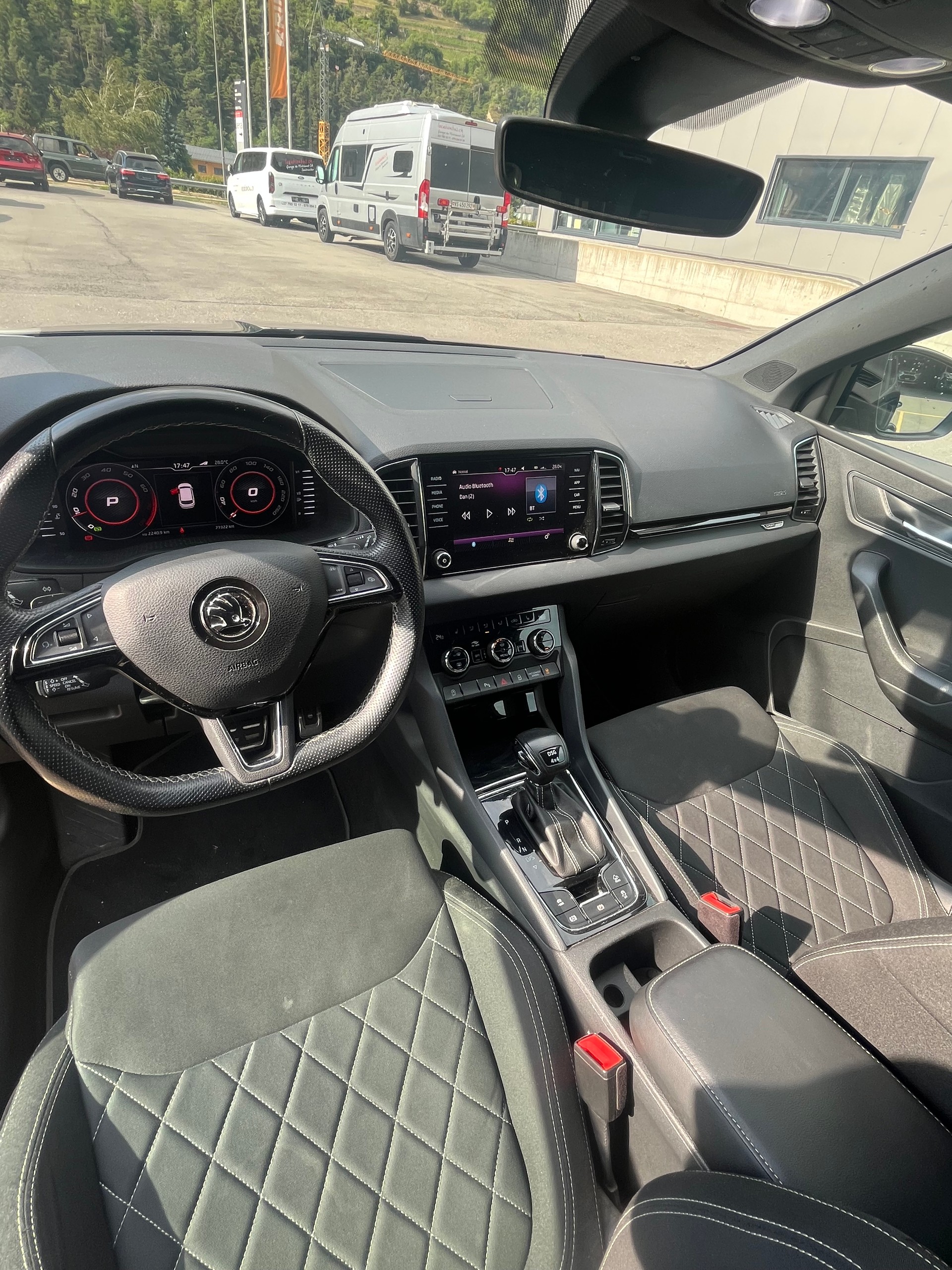SKODA 2.0 TSI SportLine DSG 4x4-image-4