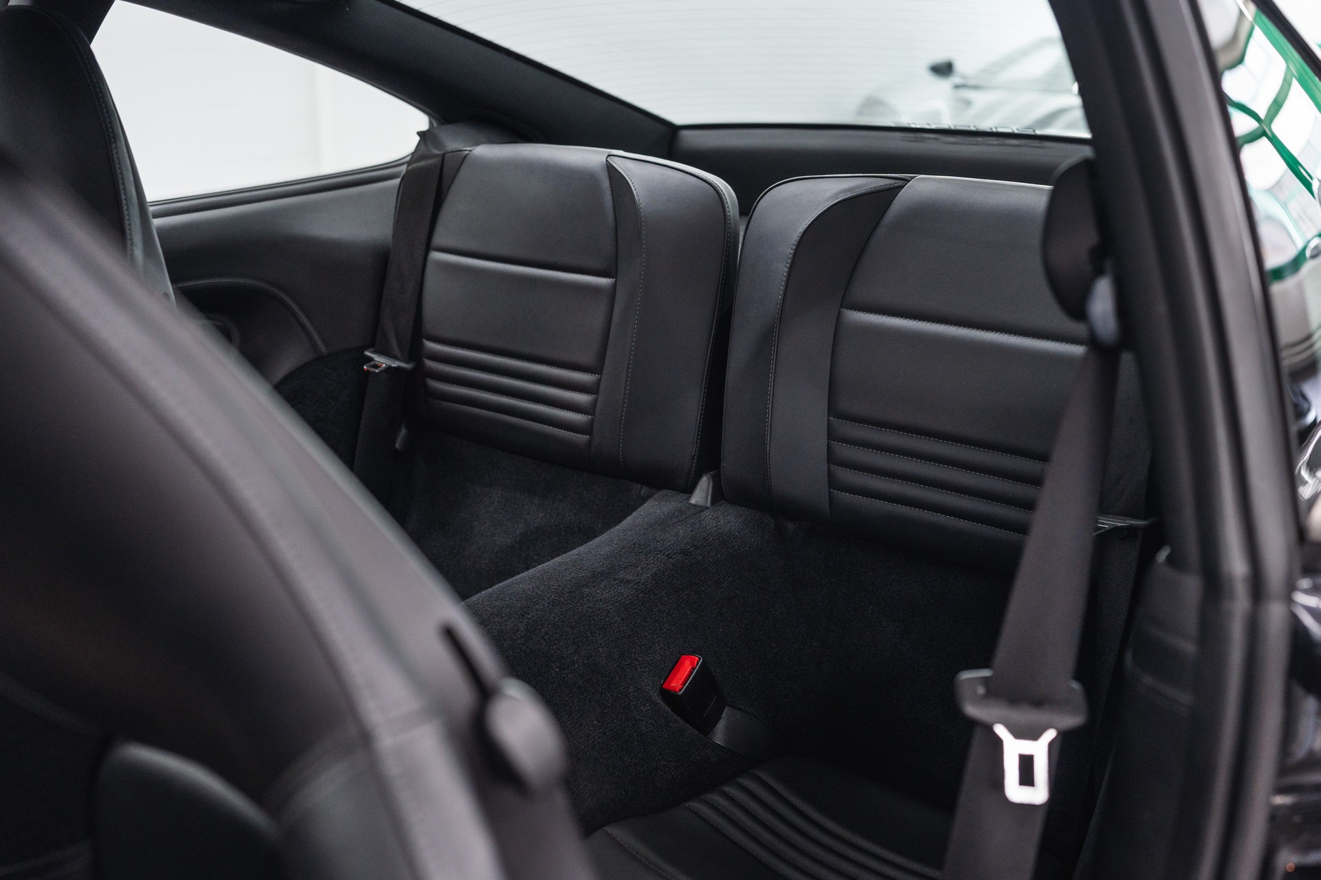 PORSCHE 911 Carrera 4S Manual + sport seats-image-12