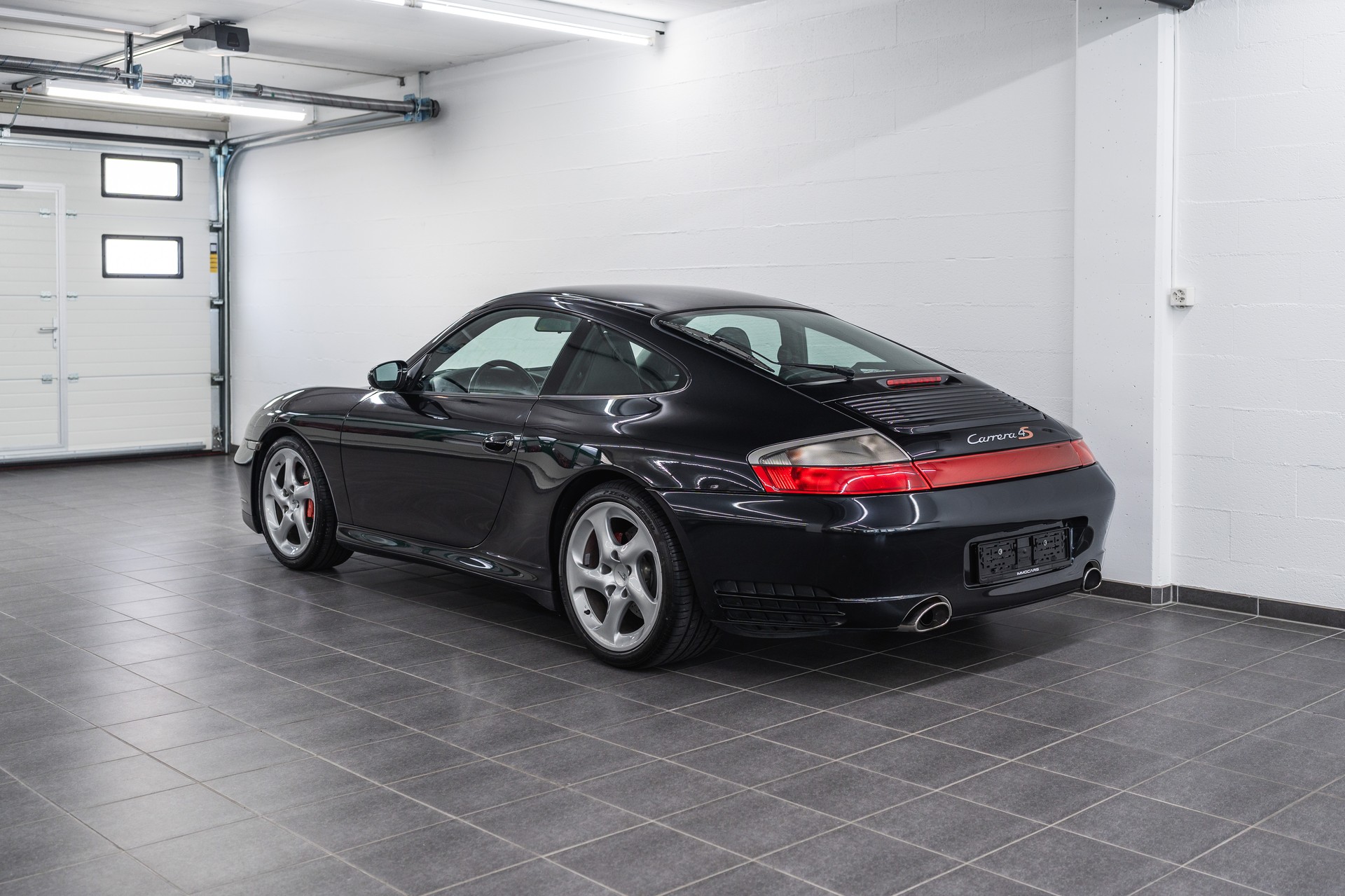 PORSCHE 911 Carrera 4S Manual + sport seats-image-6
