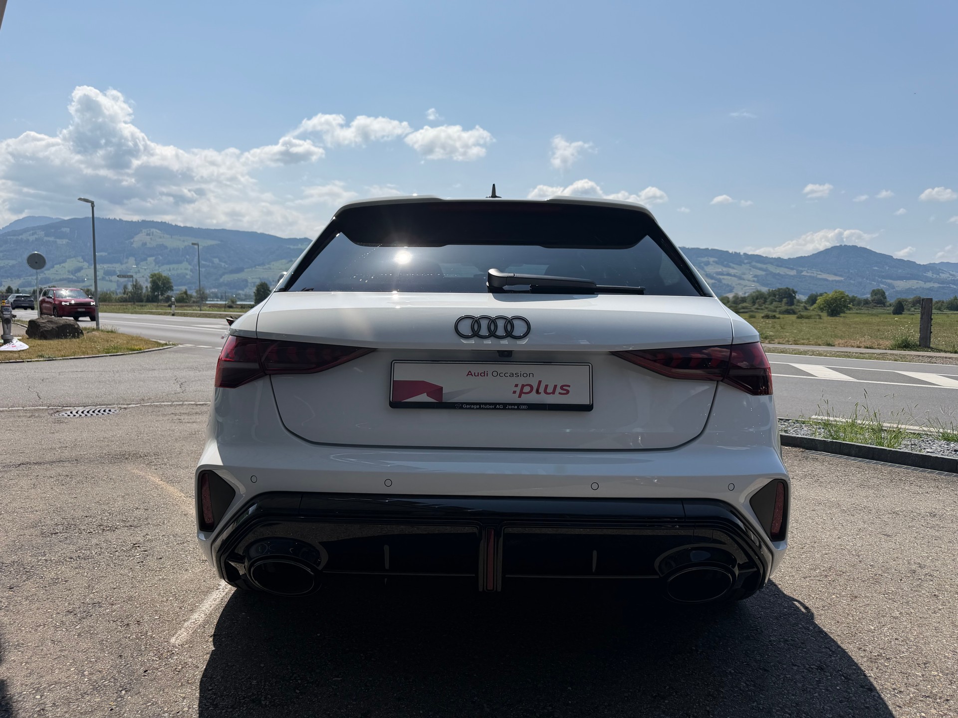 AUDI RS3 Sportback 2.5 TSI quattro S-tronic-image-3