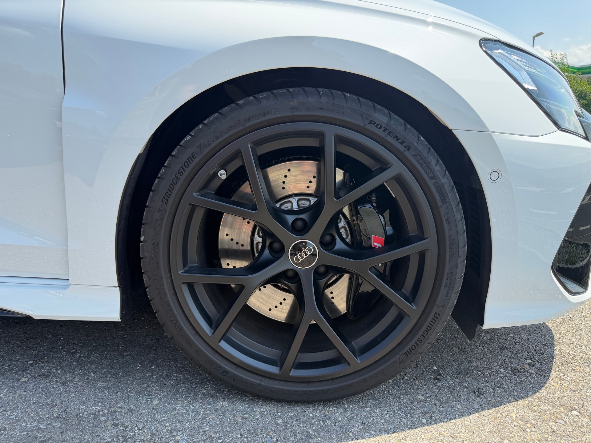 AUDI RS3 Sportback 2.5 TSI quattro S-tronic-image-11