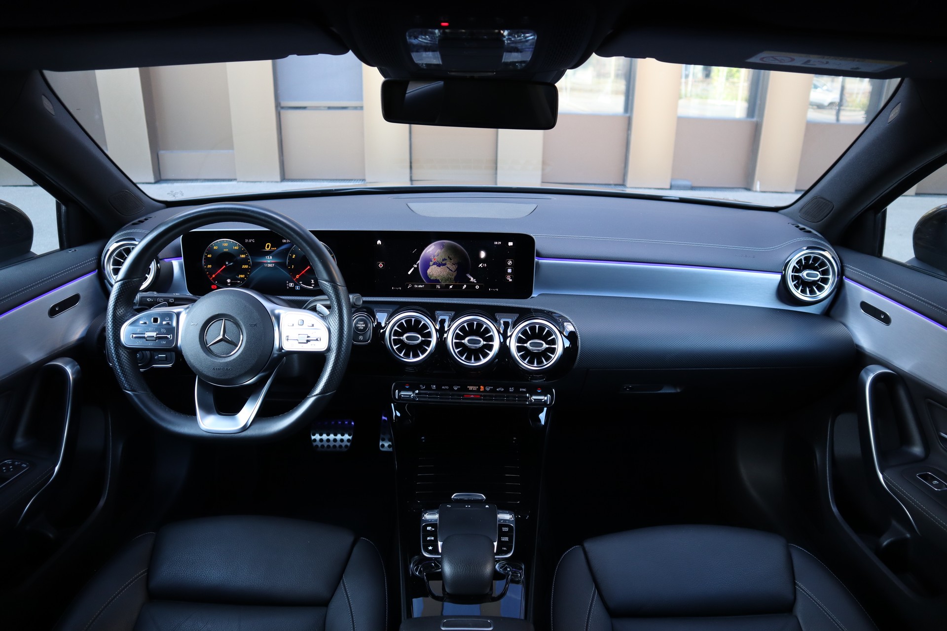 MERCEDES-BENZ A 250 AMG Line 7G-DCT-image-11