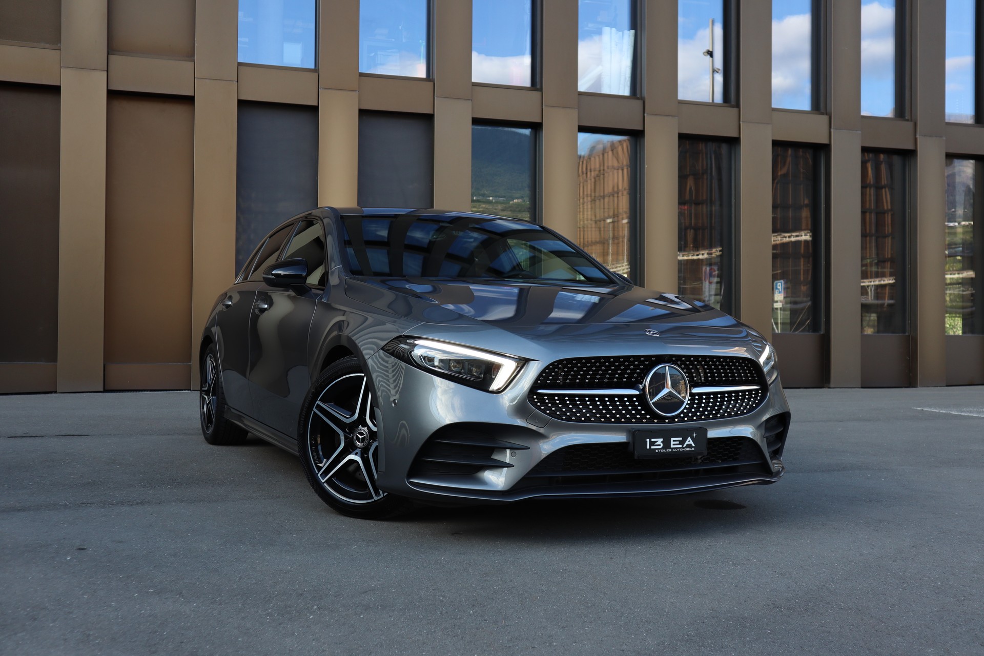 MERCEDES-BENZ A 250 AMG Line 7G-DCT
