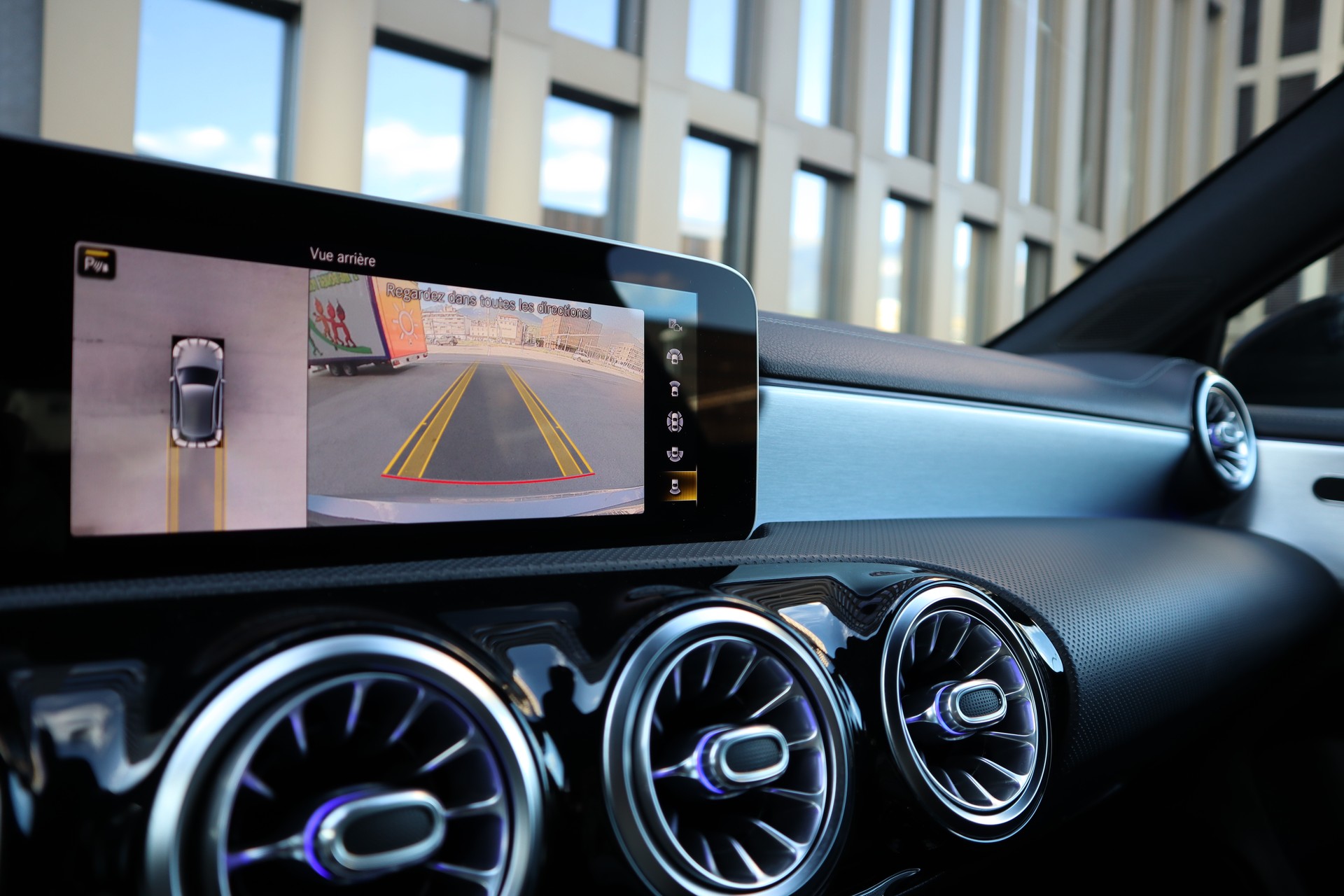 MERCEDES-BENZ A 250 AMG Line 7G-DCT-image-13