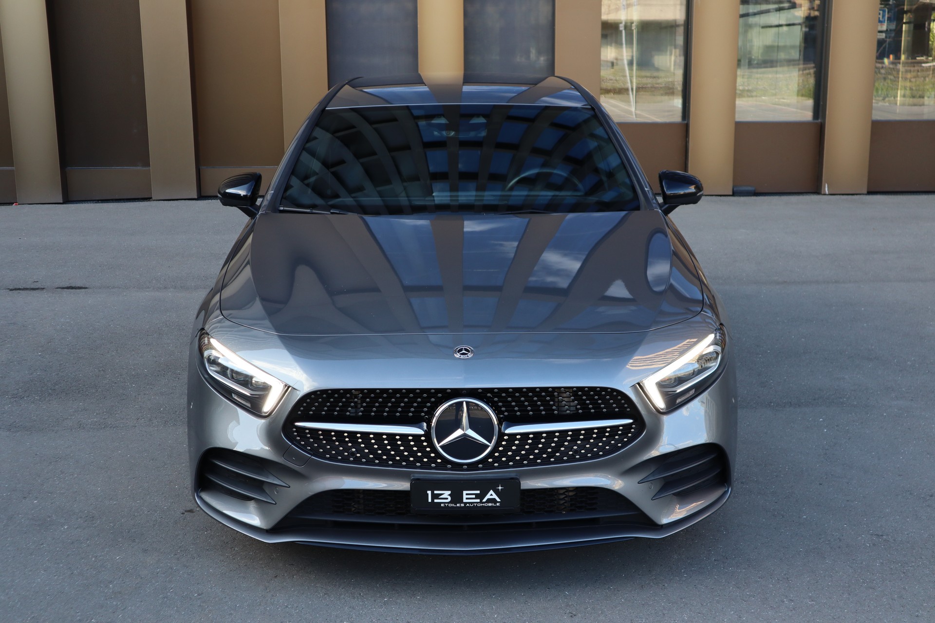 MERCEDES-BENZ A 250 AMG Line 7G-DCT-image-1