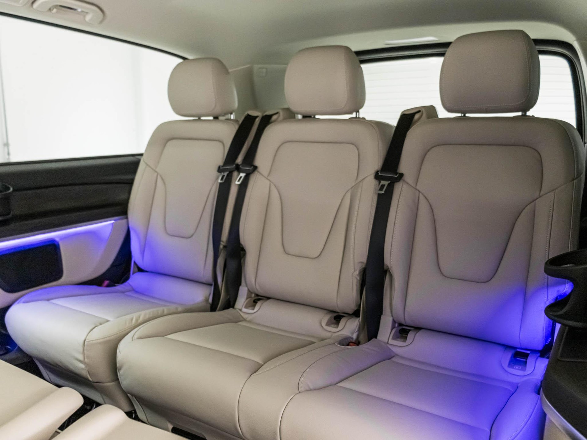 MERCEDES-BENZ V 300 d 4MATIC AVANTGARDE Extralang-image-8