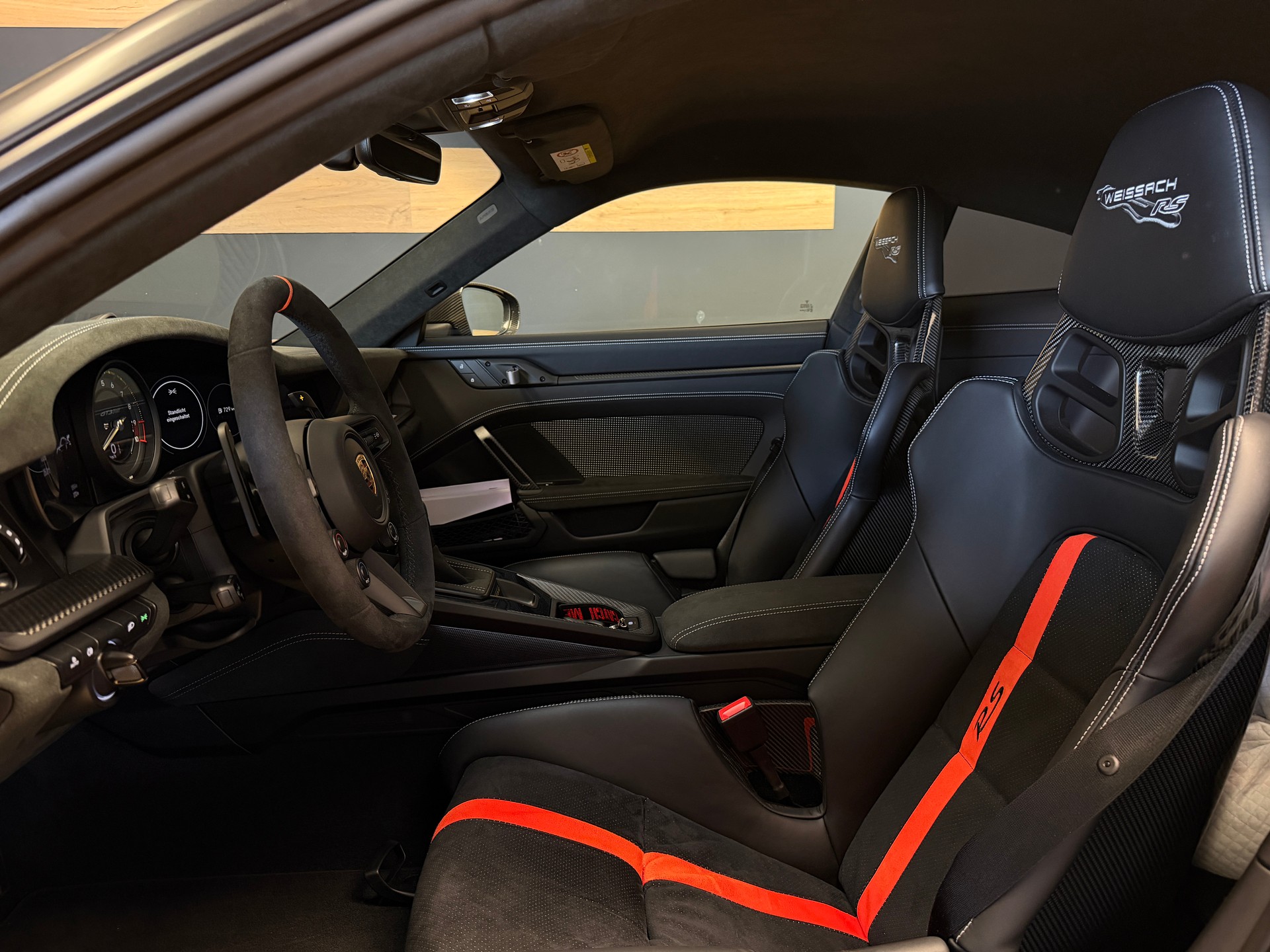 PORSCHE 911 GT3 RS-image-26