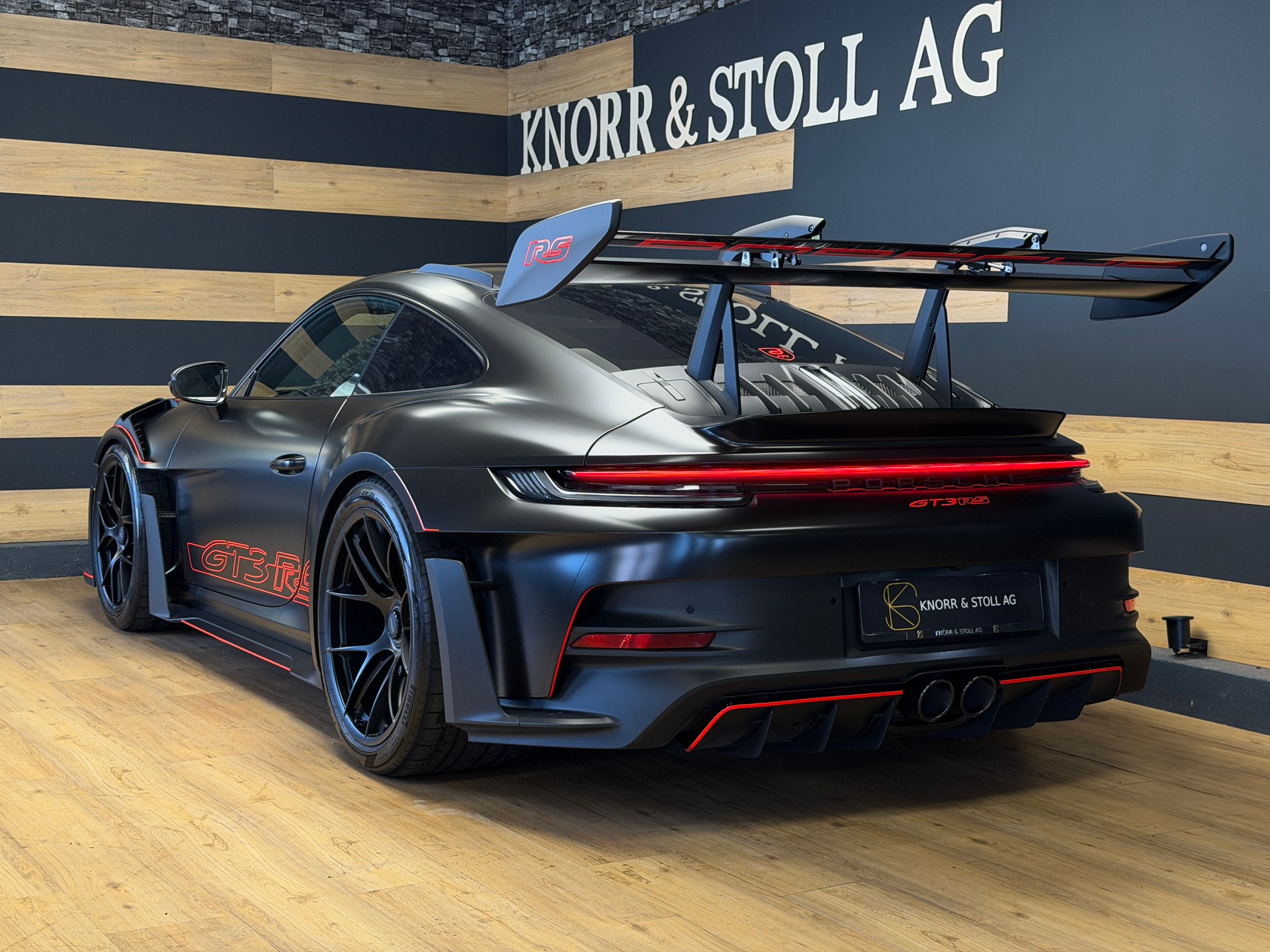 PORSCHE 911 GT3 RS-image-4