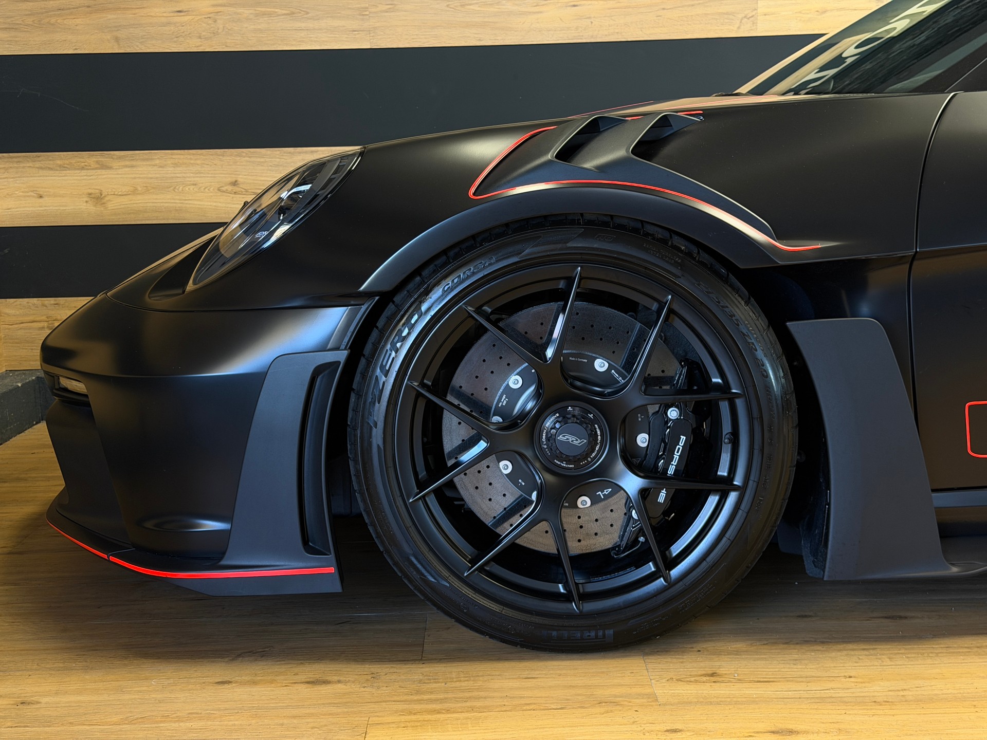 PORSCHE 911 GT3 RS-image-13