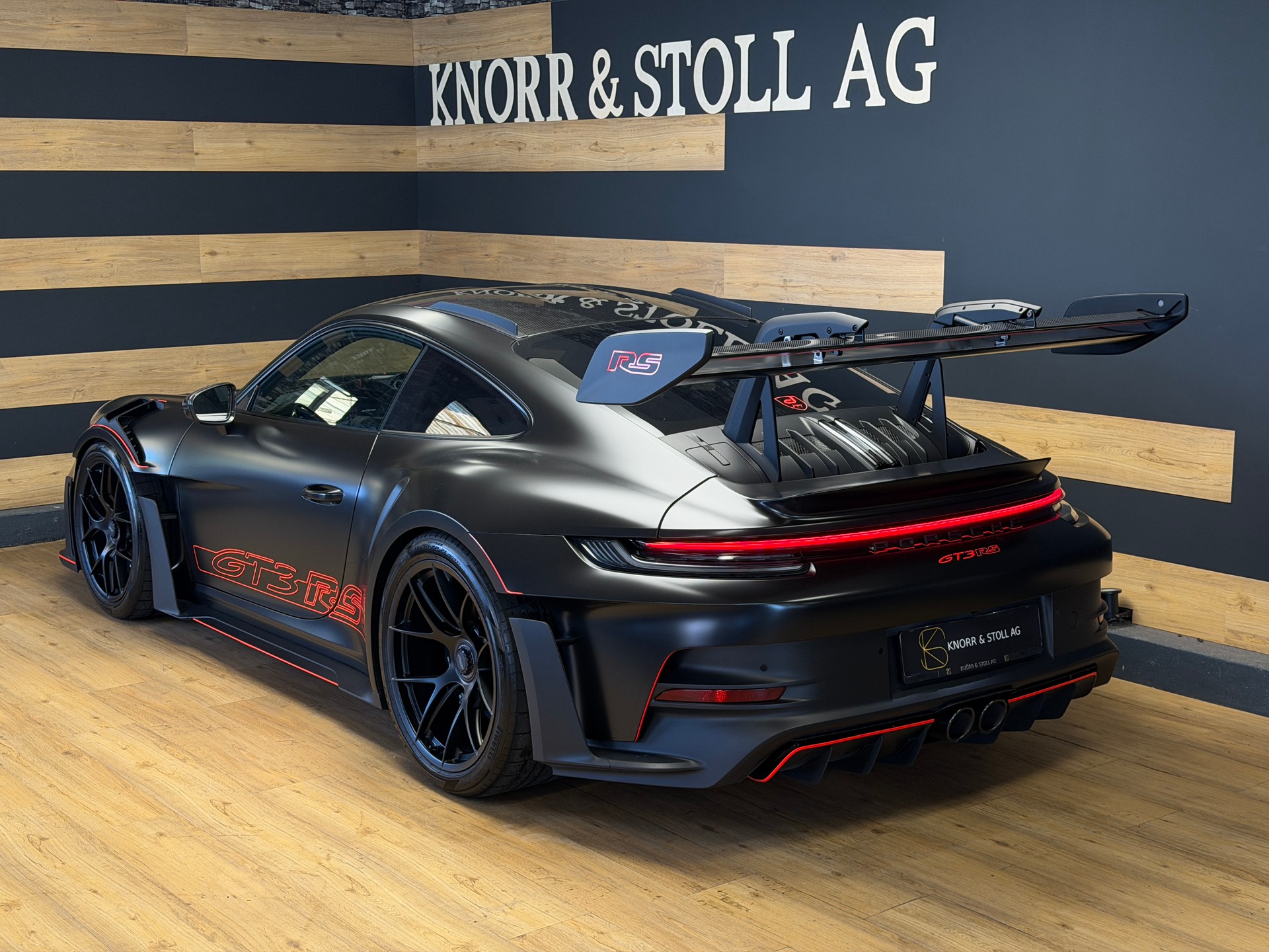 PORSCHE 911 GT3 RS-image-8