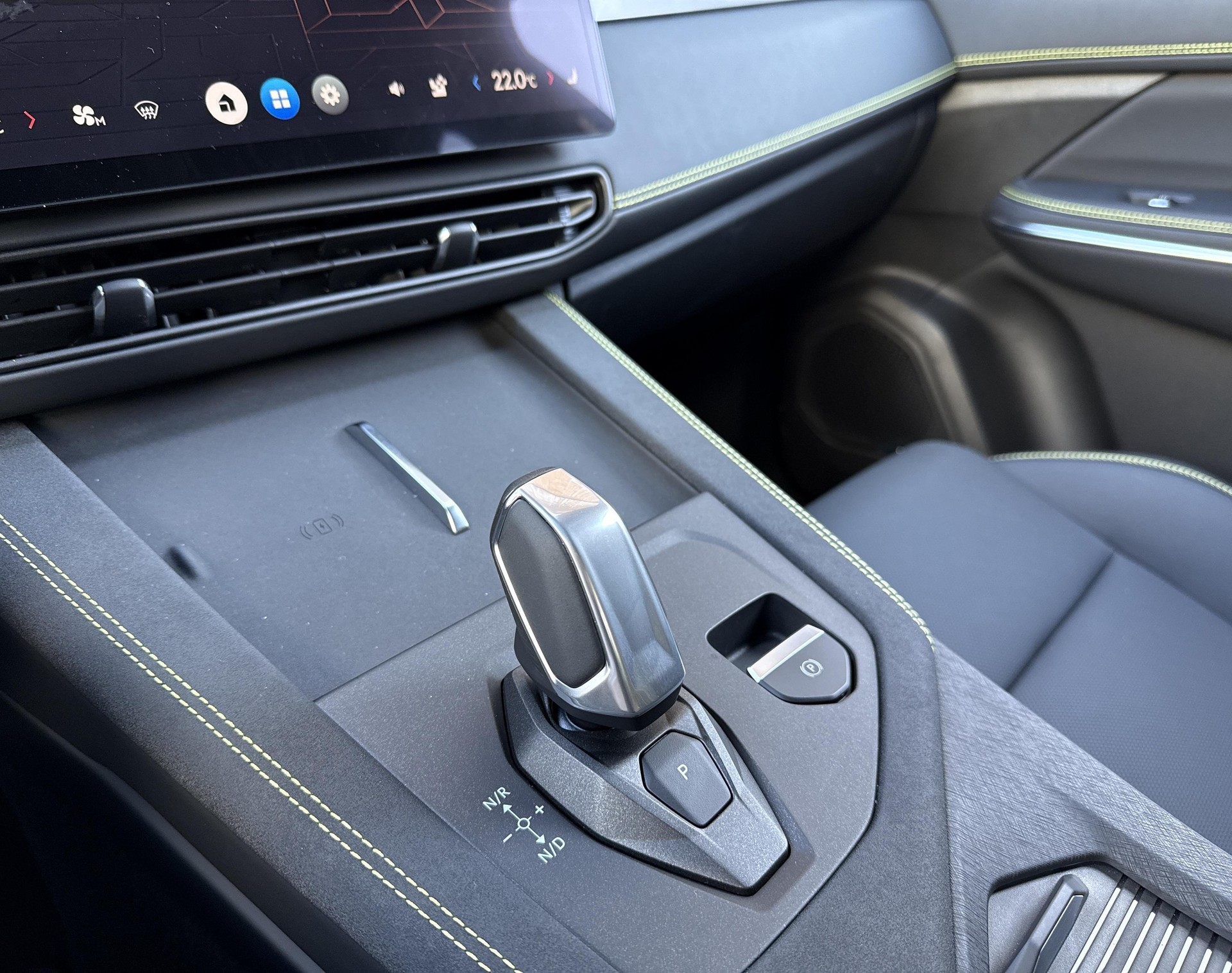 LYNK & CO 01 1.5 PHEV More-image-13