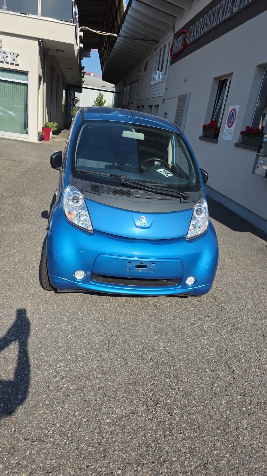 Car photo