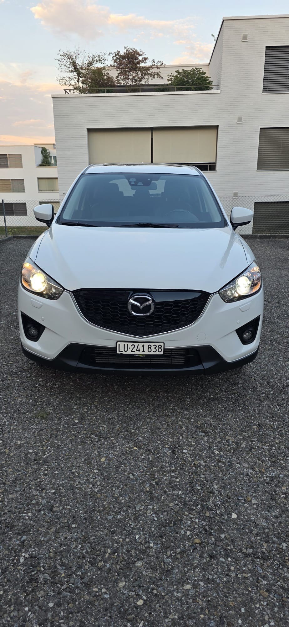 MAZDA CX-5 2.2 D HP Revolution AWD Automatic-image-0