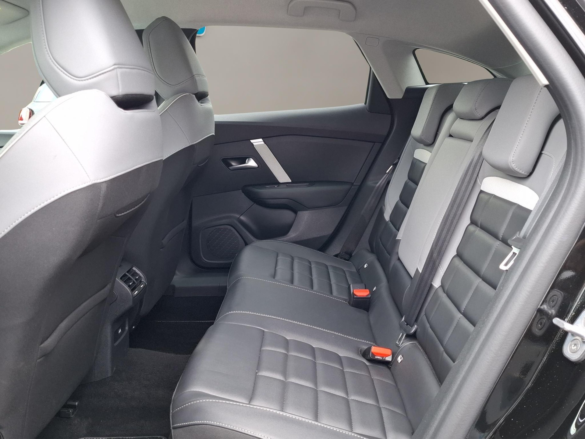 CITROEN C4 1.2 Hybrid Max-image-11