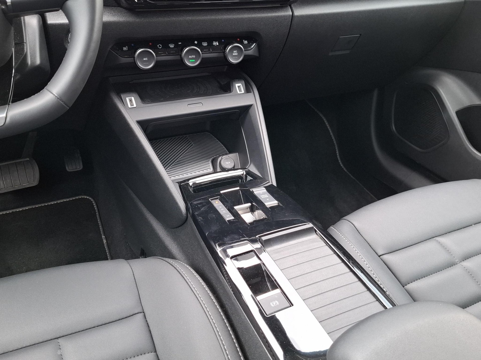 CITROEN C4 1.2 Hybrid Max-image-10
